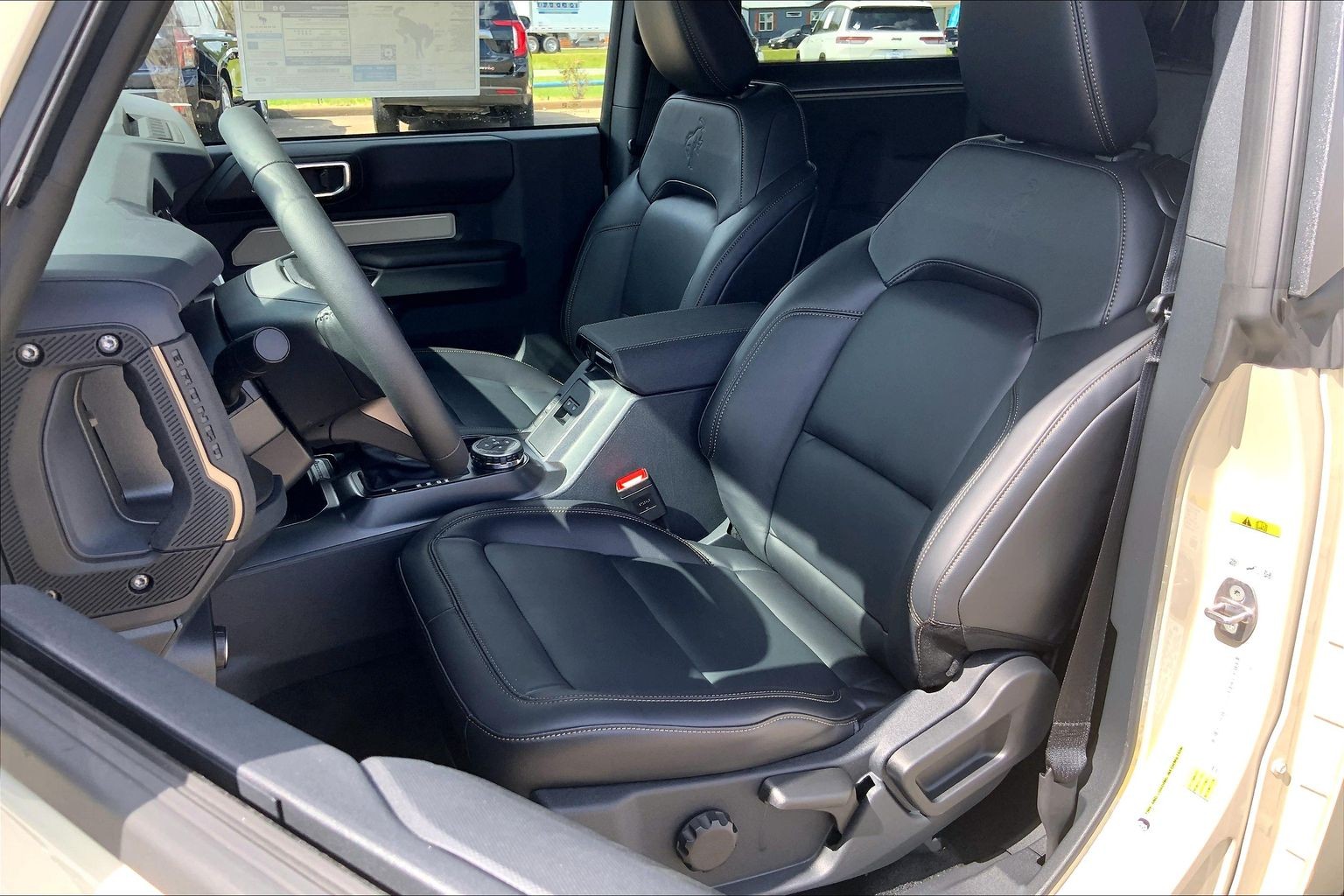2026 Ford Bronco photo 9 of 13