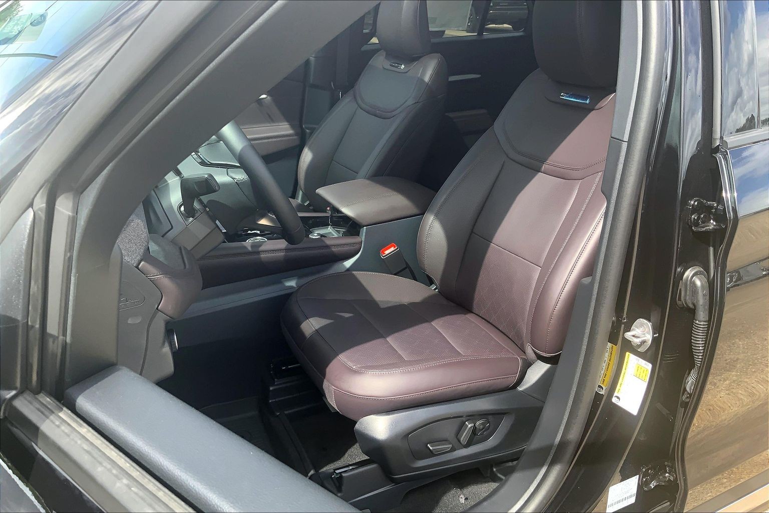 2026 Ford Explorer photo 9 of 13