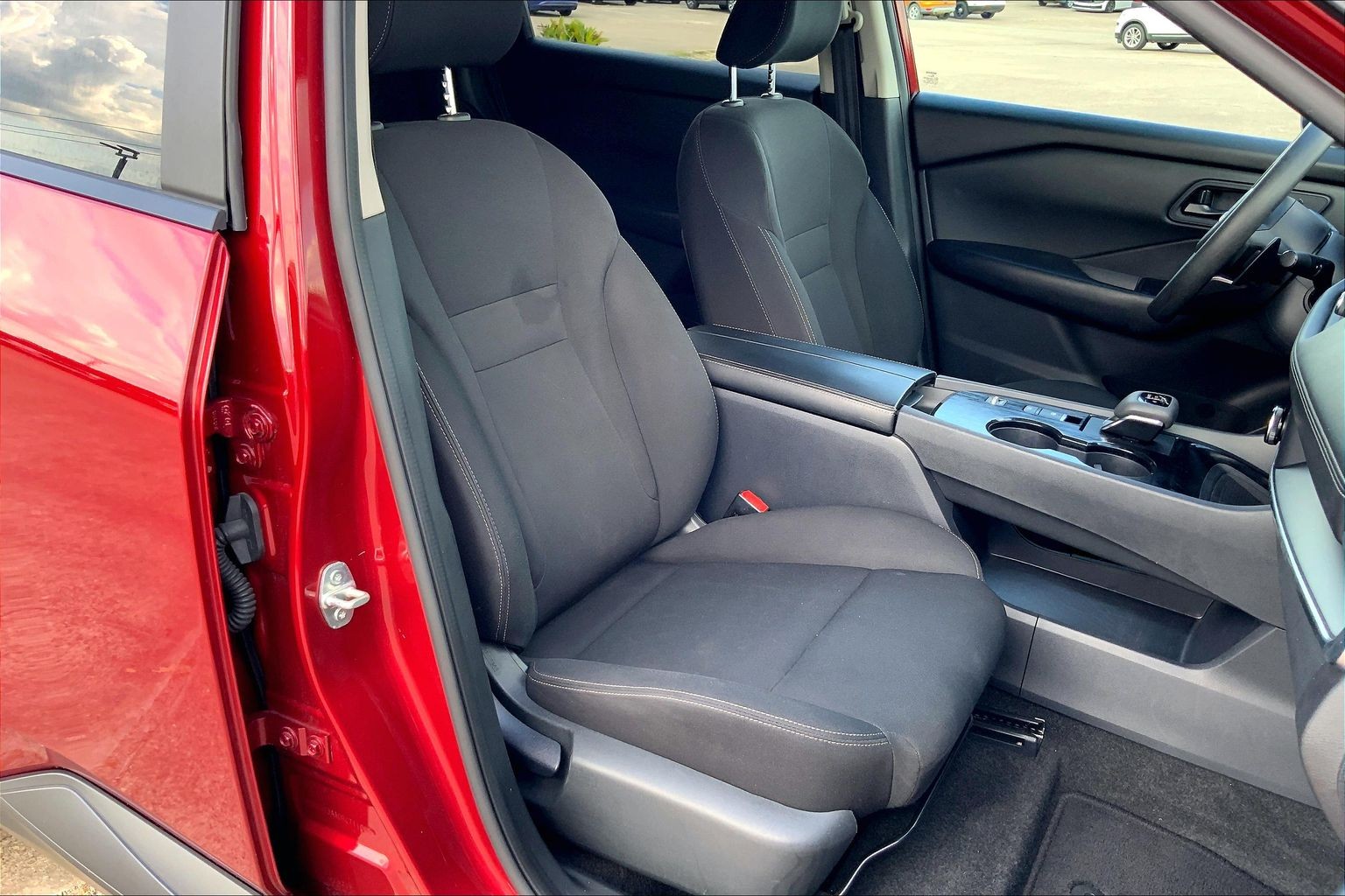 2024 Nissan Rogue S - 5