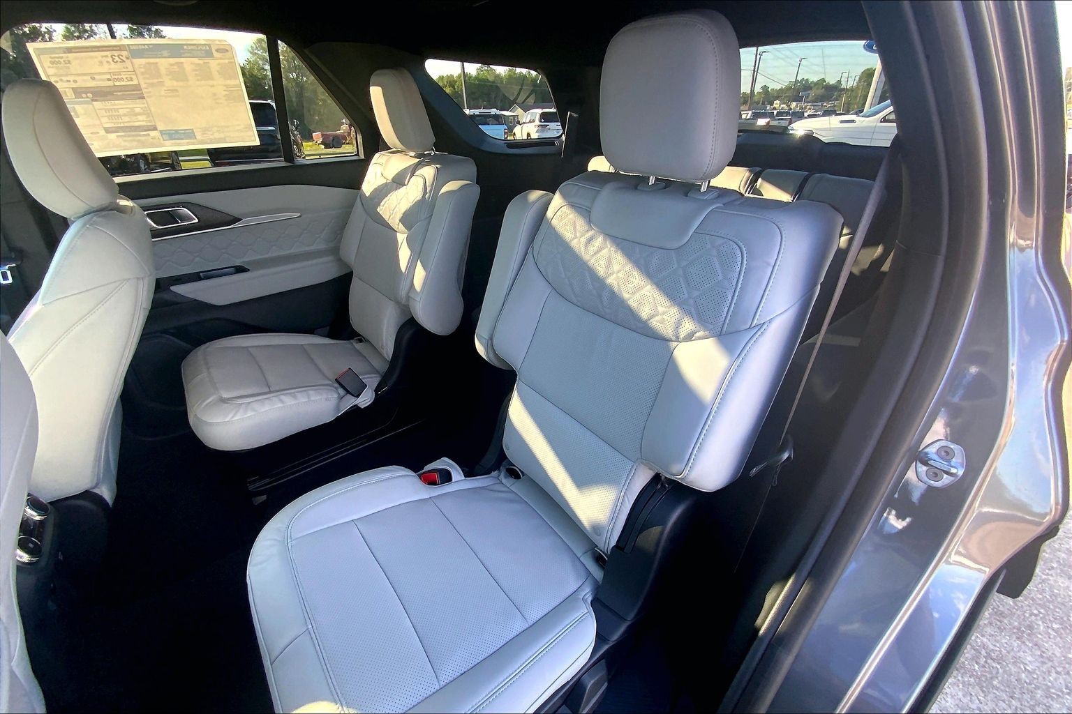 2027 Ford Explorer photo 10 of 13