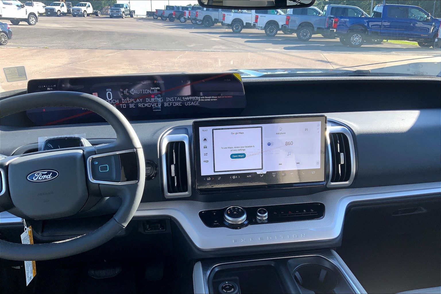 2027 Ford Expedition photo 6 of 13