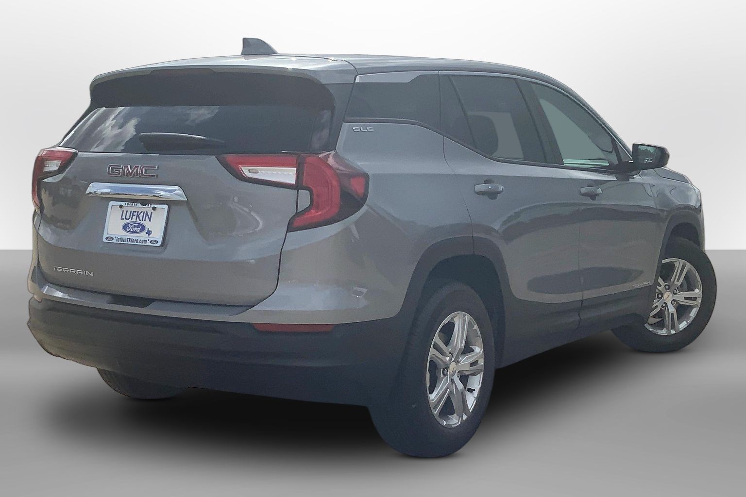 2024 GMC Terrain photo 13 of 33