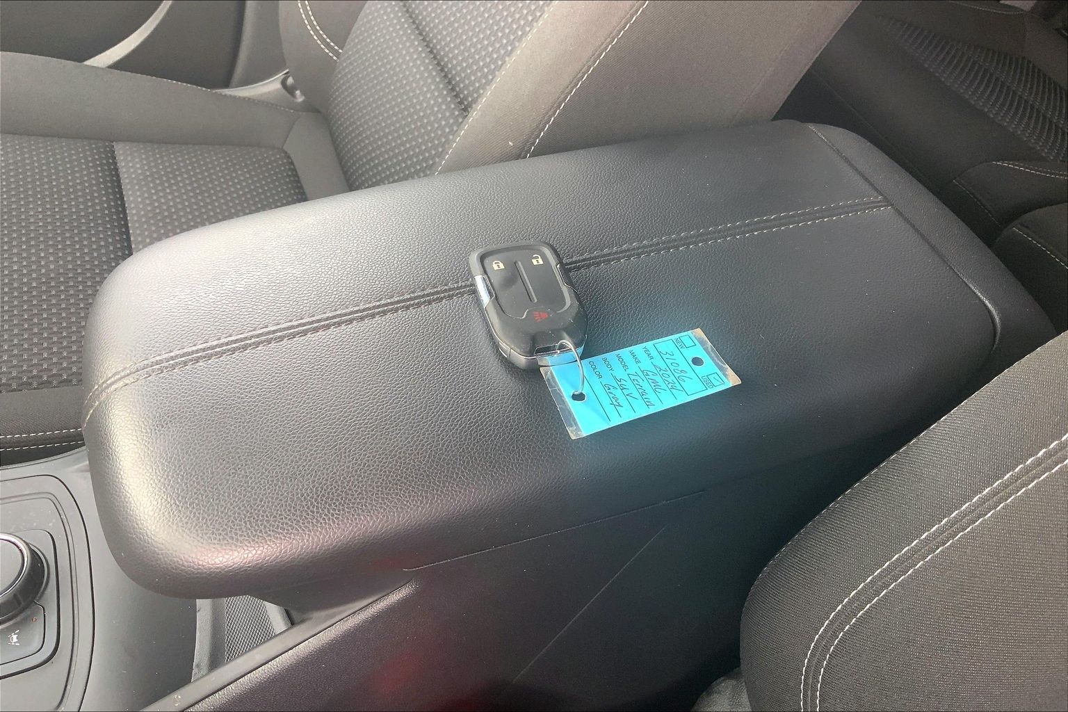 2024 GMC Terrain photo 11 of 33