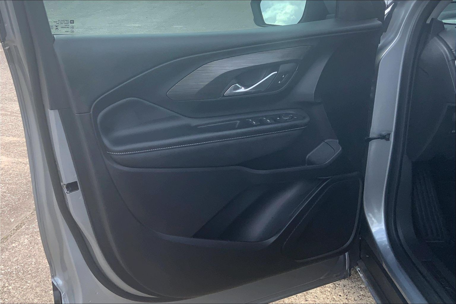 2024 GMC Terrain photo 23 of 33