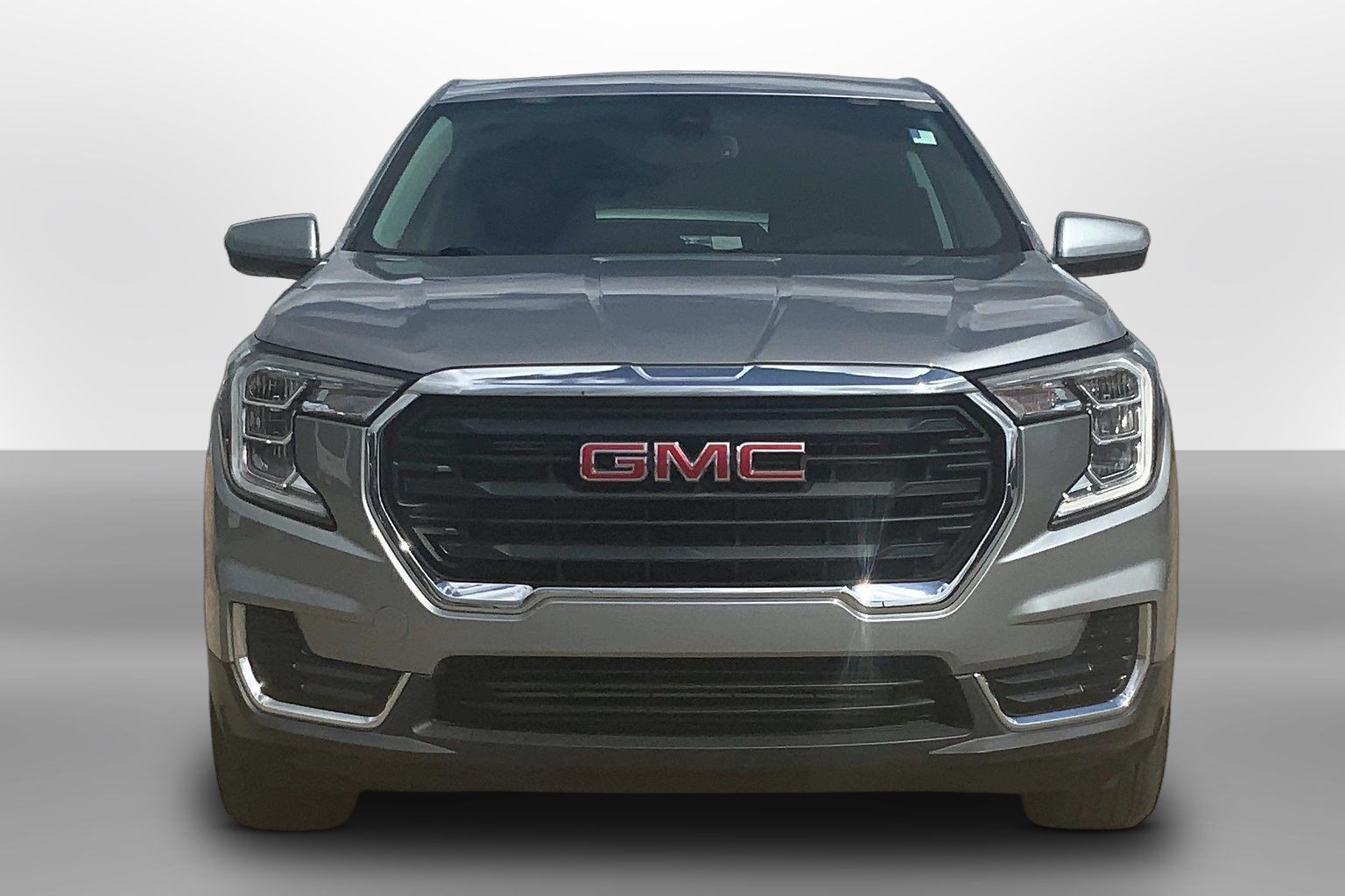 2024 GMC Terrain photo 2 of 33