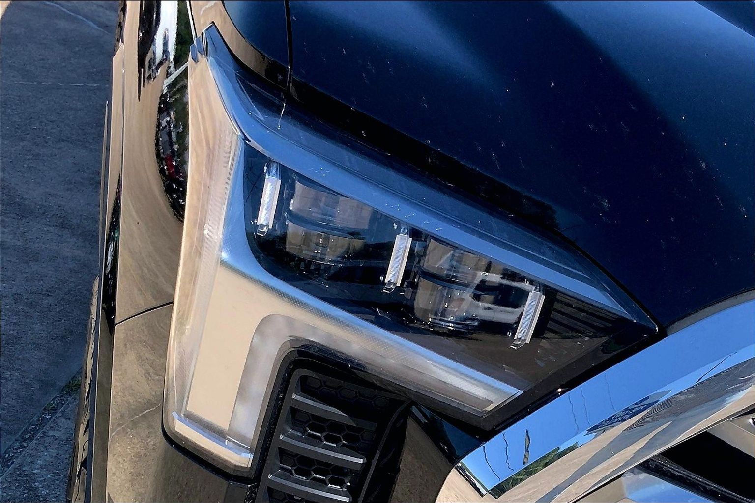 2022 Toyota Tundra 4WD photo 28 of 33