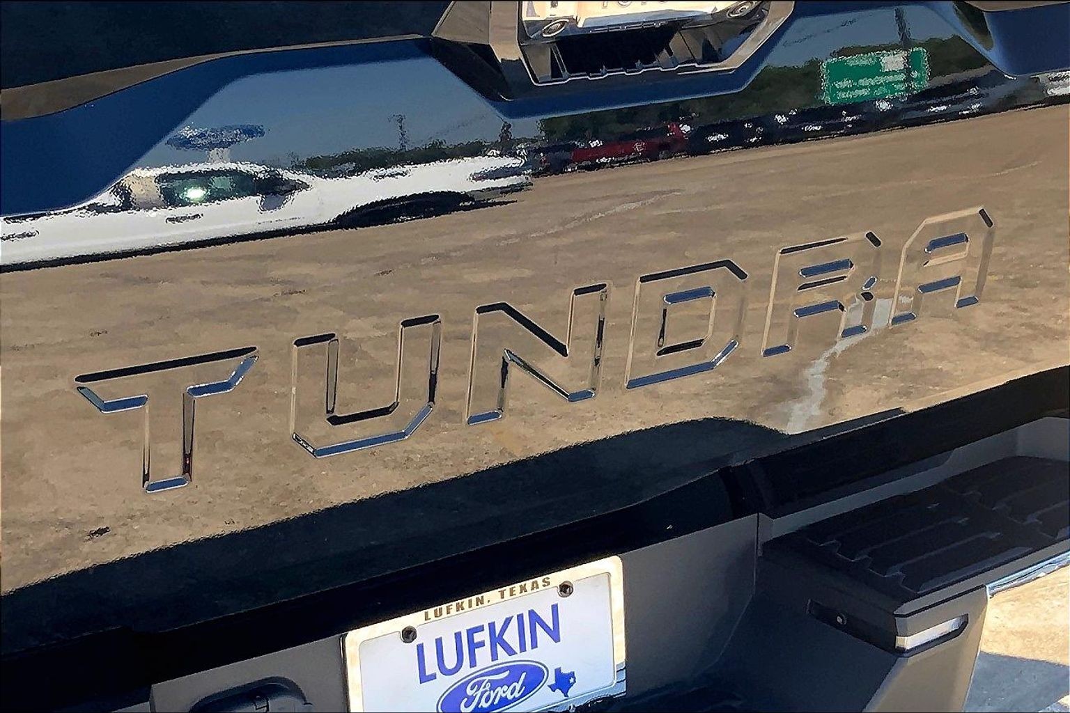 2022 Toyota Tundra 4WD photo 31 of 33