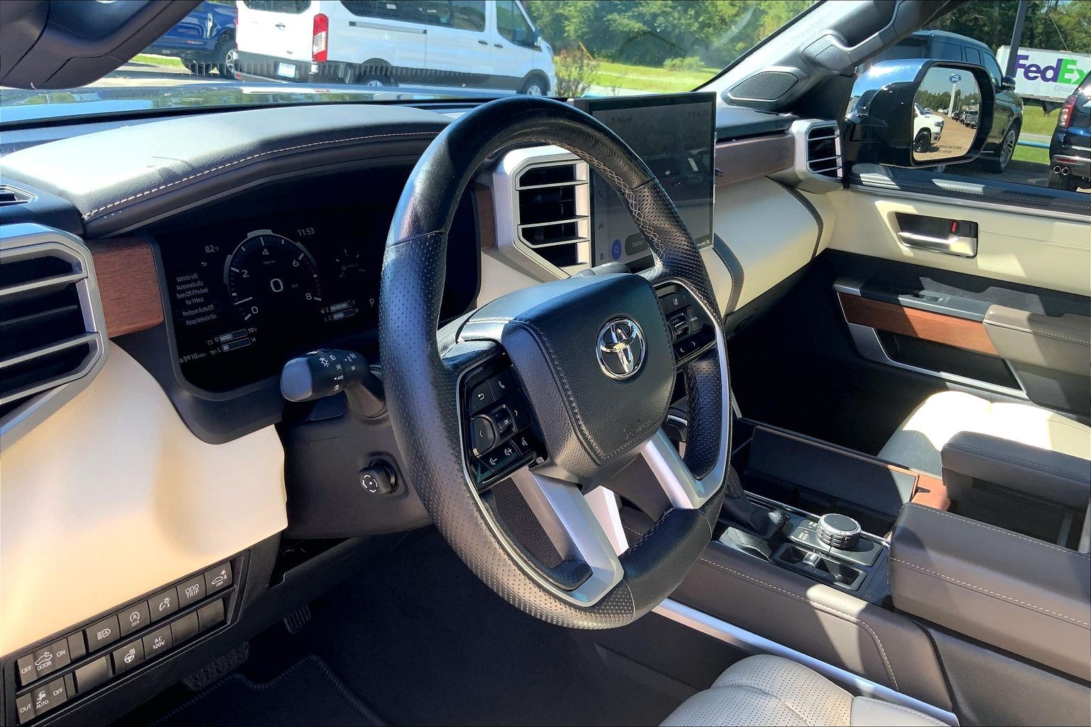 2022 Toyota Tundra 4WD photo 14 of 33