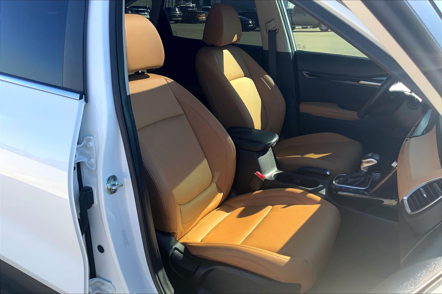 2025 Kia Seltos photo 6 of 33