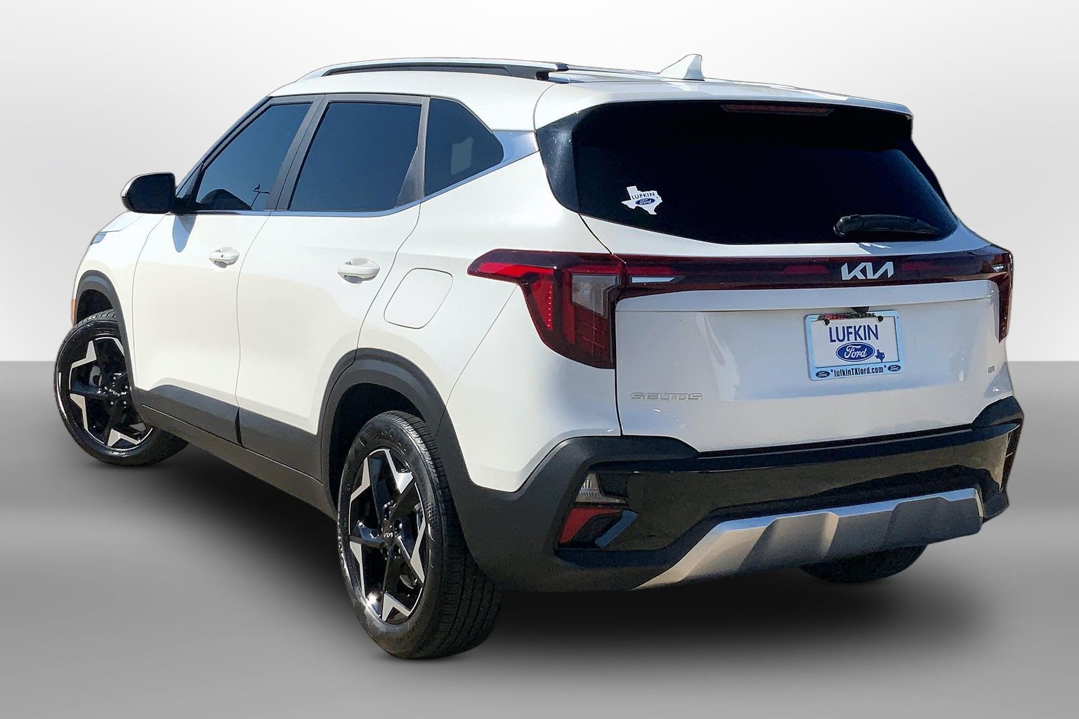 2025 Kia Seltos photo 10 of 33