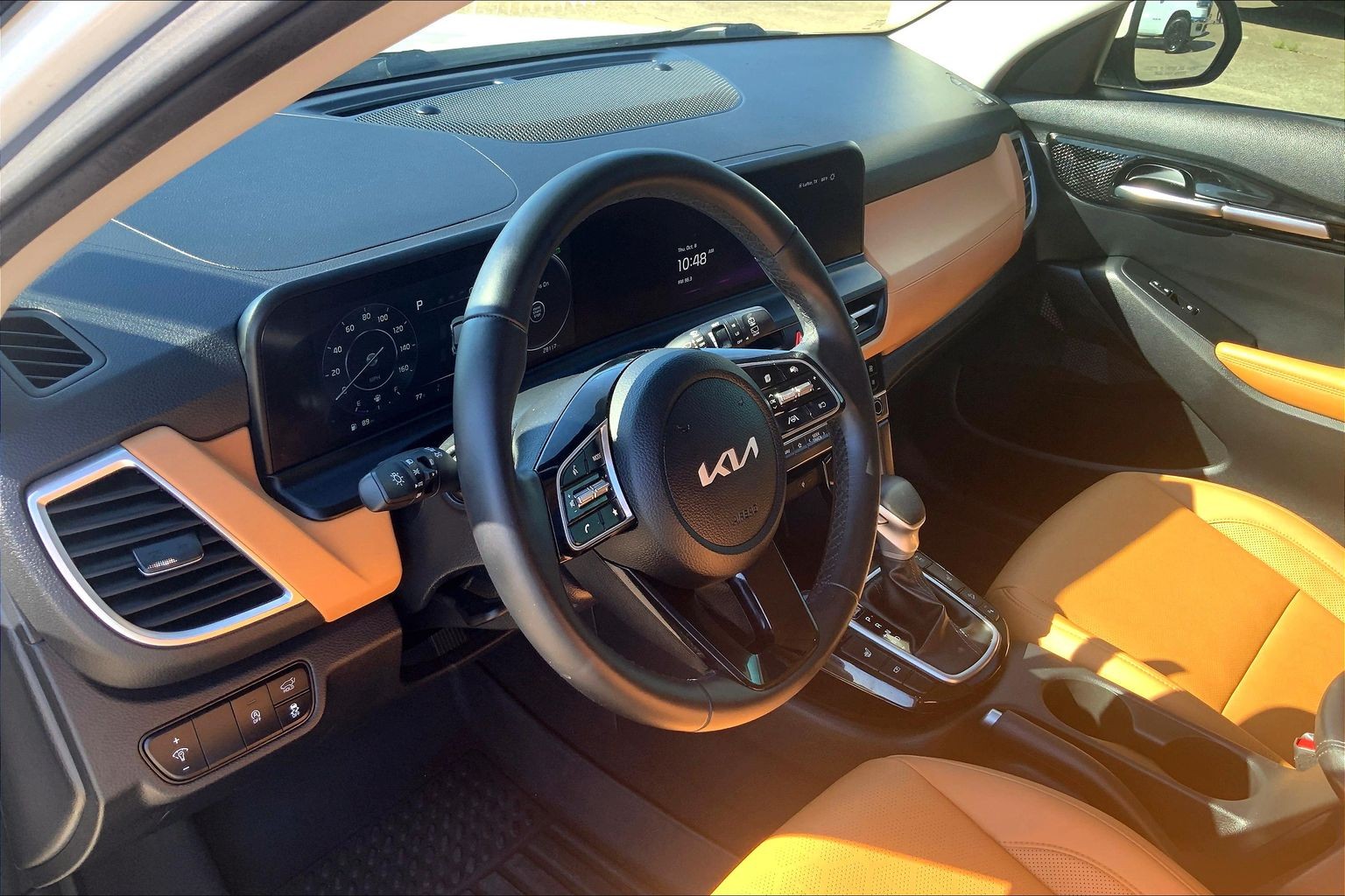 2025 Kia Seltos photo 14 of 33