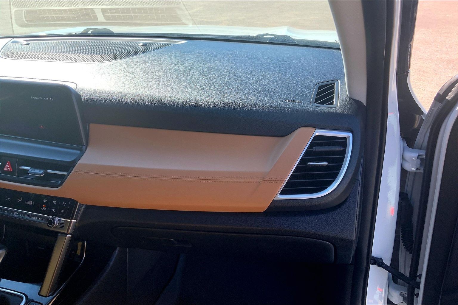 2025 Kia Seltos photo 16 of 33