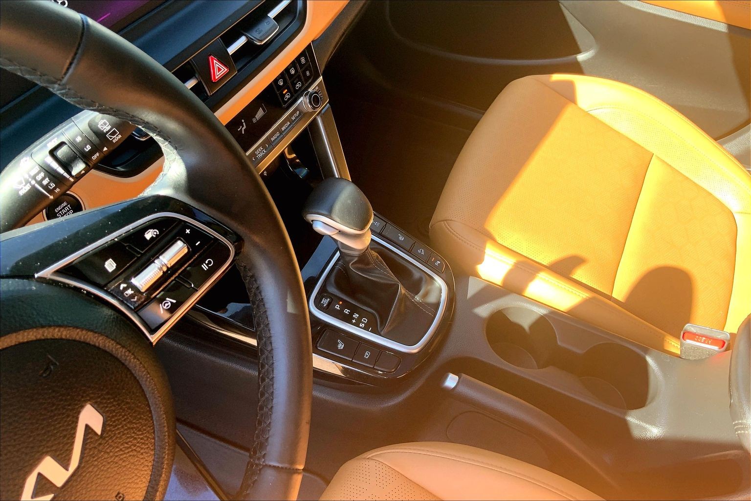 2025 Kia Seltos photo 17 of 33