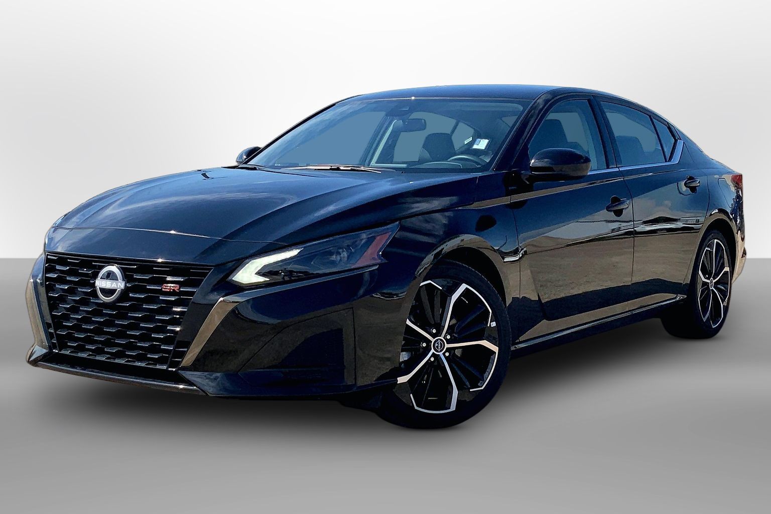 2025 Nissan Altima 2.5 SR - 11