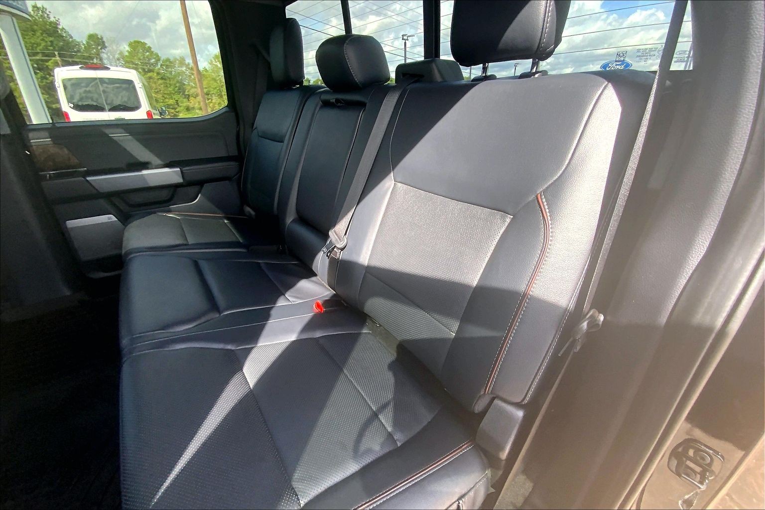 2024 Ford Super Duty F-250 SRW photo 25 of 32