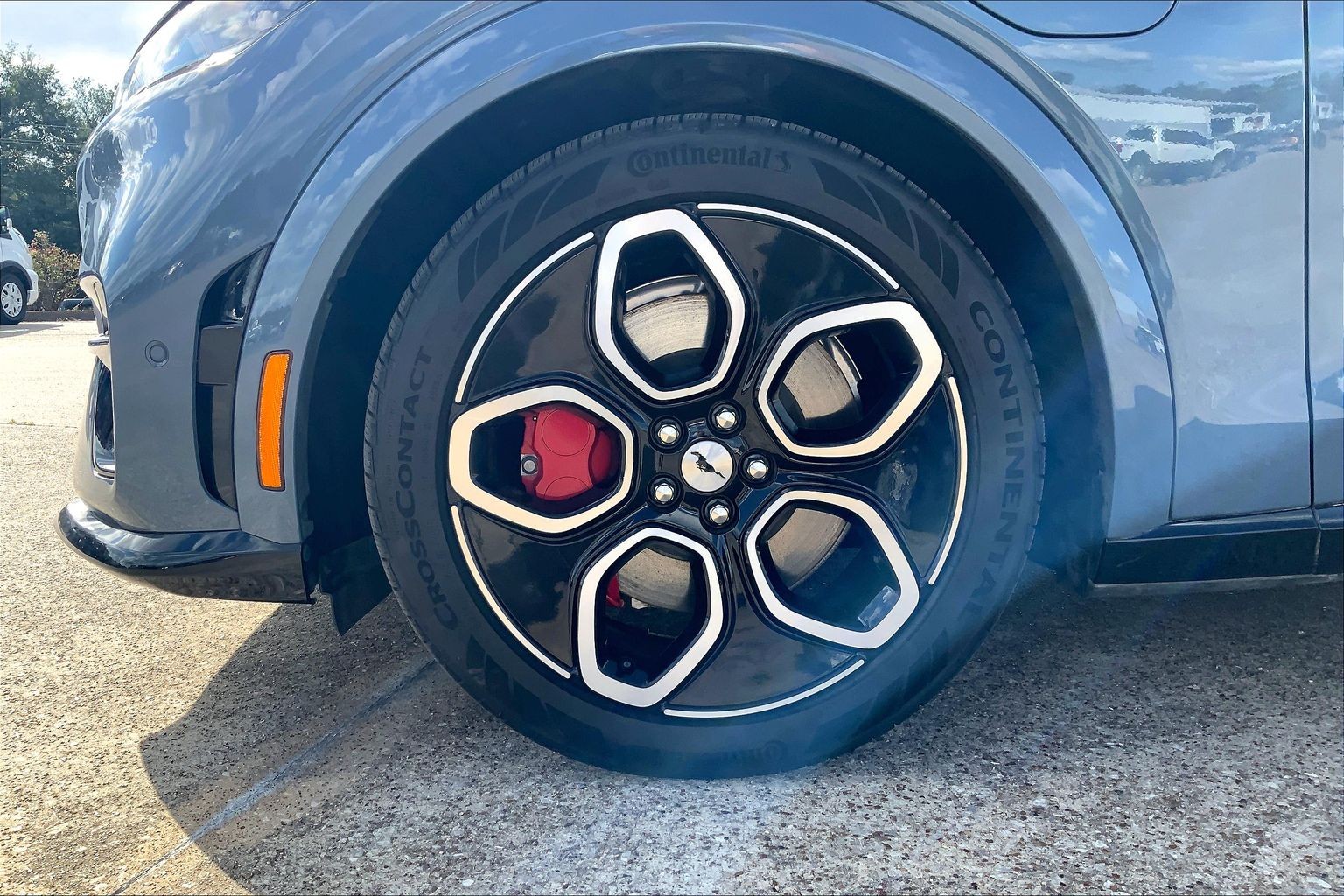 2023 Ford Mustang Mach-E photo 8 of 33