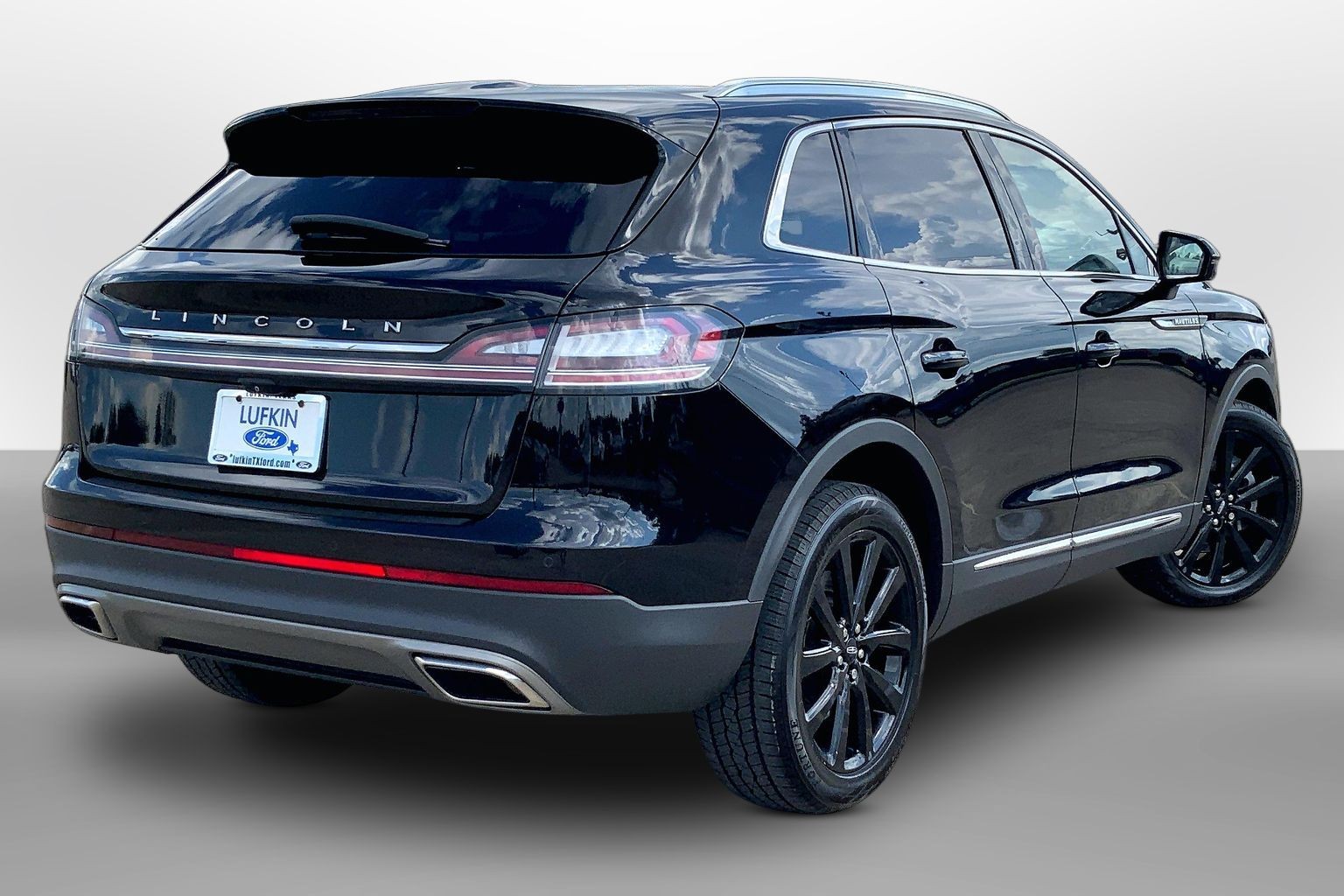 2023 Lincoln Nautilus photo 13 of 33