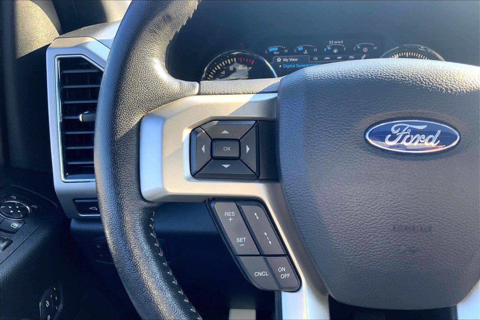 2020 Ford F-150 photo 18 of 33