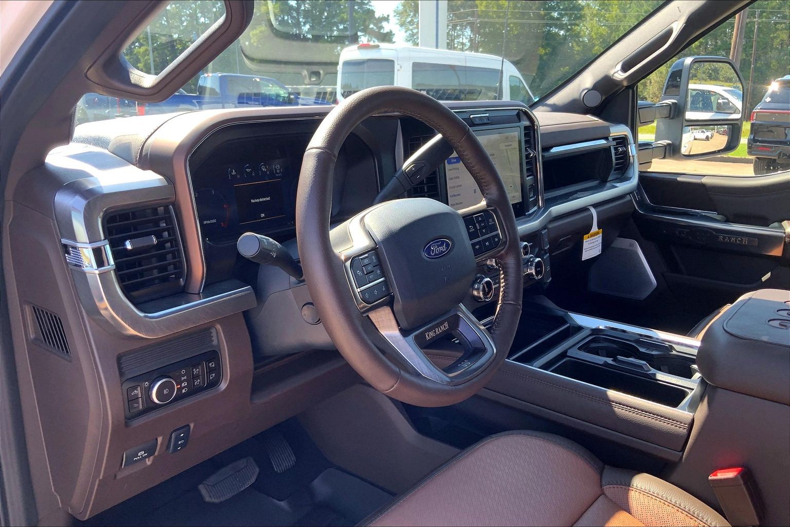 2027 Ford Super Duty F-250 SRW photo 8 of 13