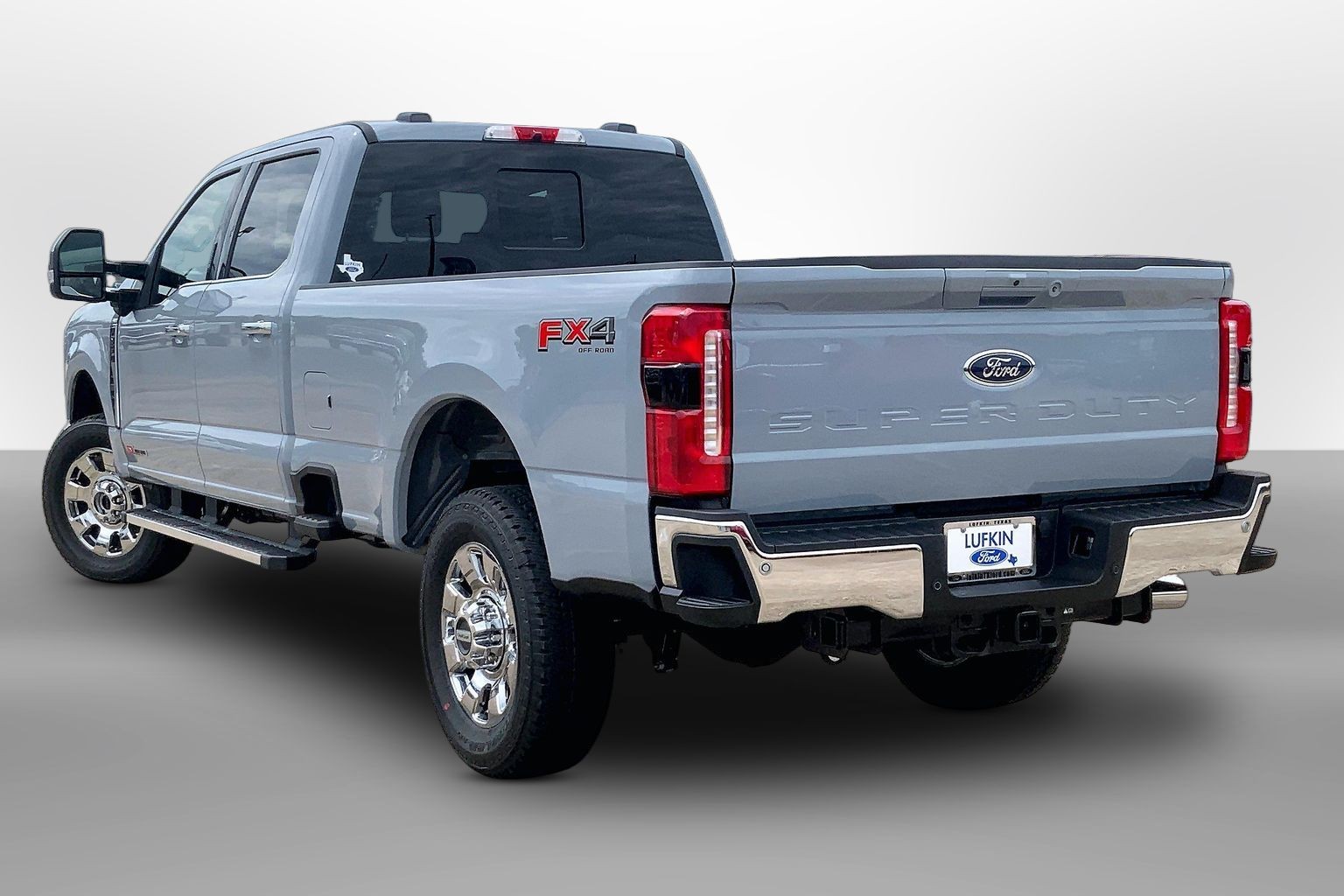 2026 Ford Super Duty F-350 SRW LARIAT Glacier Gray Metallic Tri-Coat at Lufkin Ford