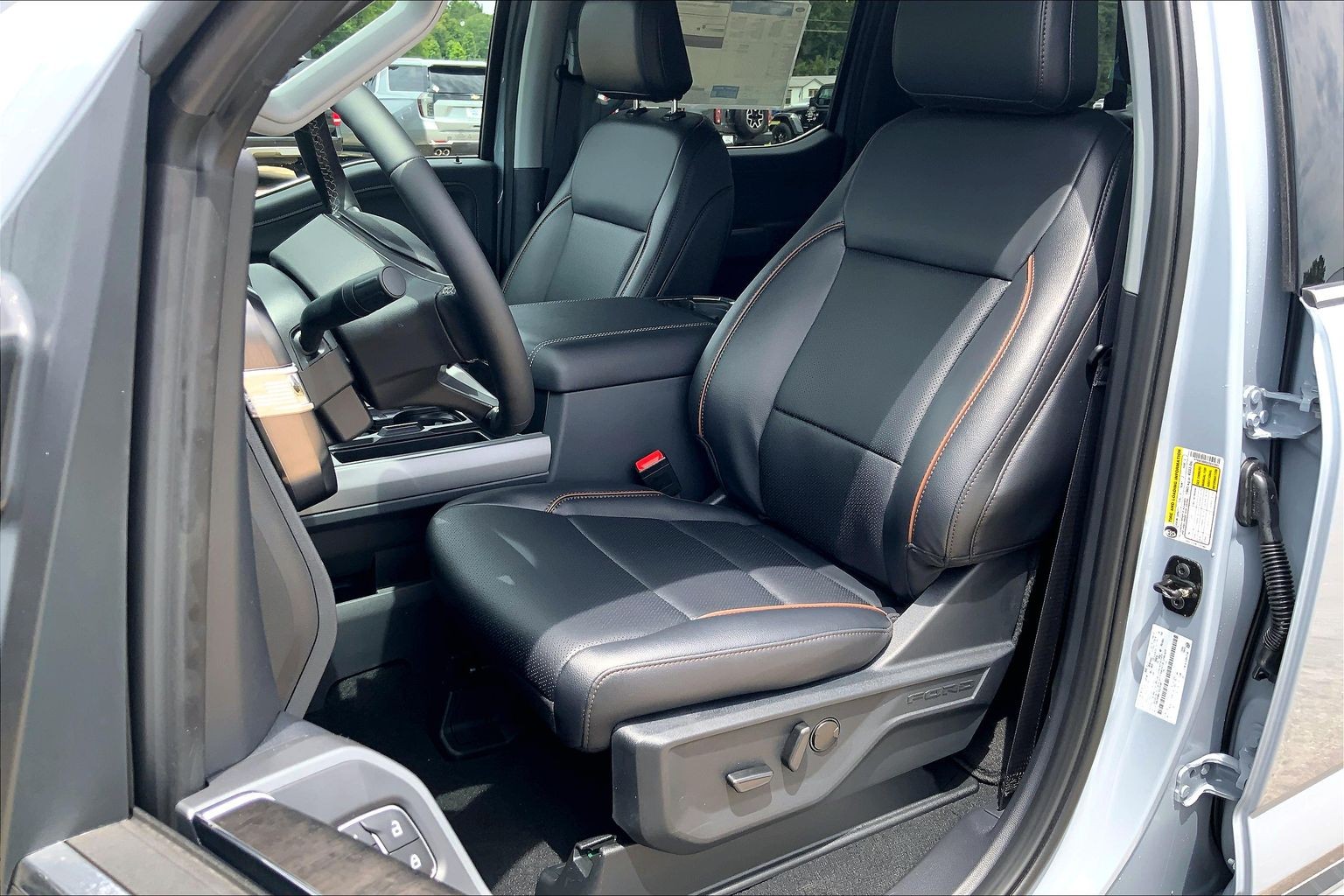 2026 Ford Super Duty F-350 SRW LARIAT Glacier Gray Metallic Tri-Coat at Lufkin Ford