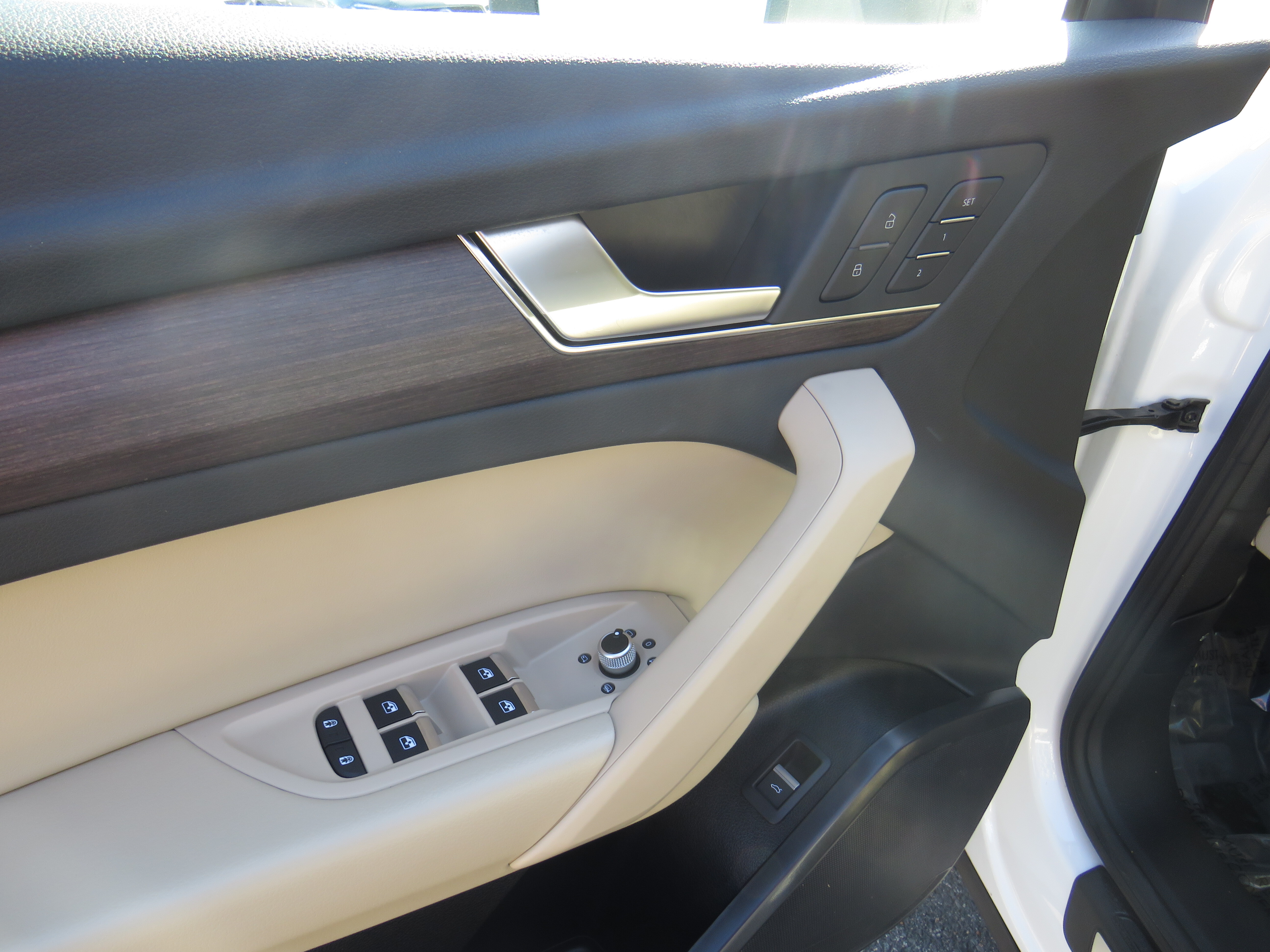 Used 2022 Ibis White Audi 2.0T quattro Premium S line image 9