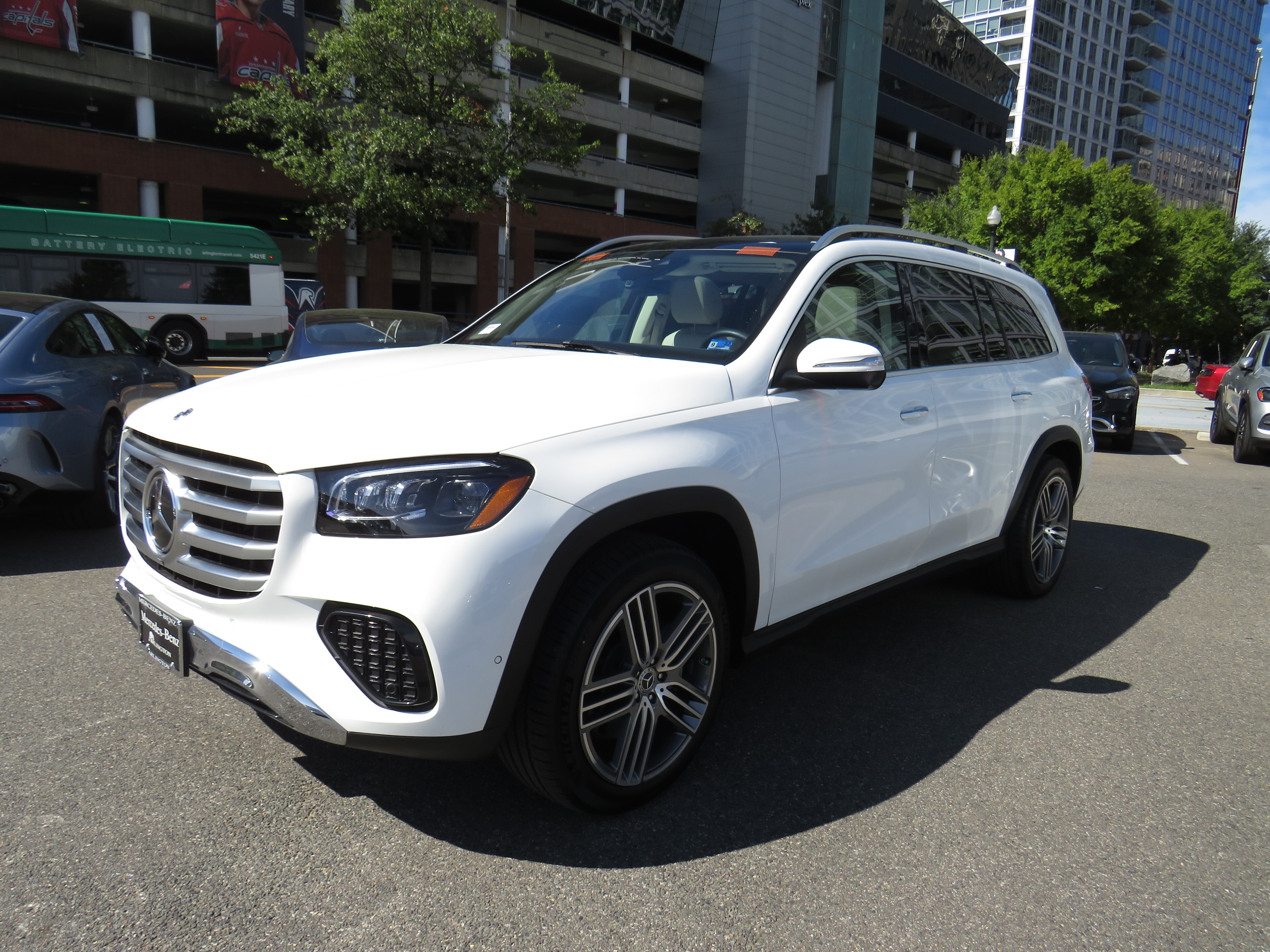 2025 Mercedes-Benz GLS Base