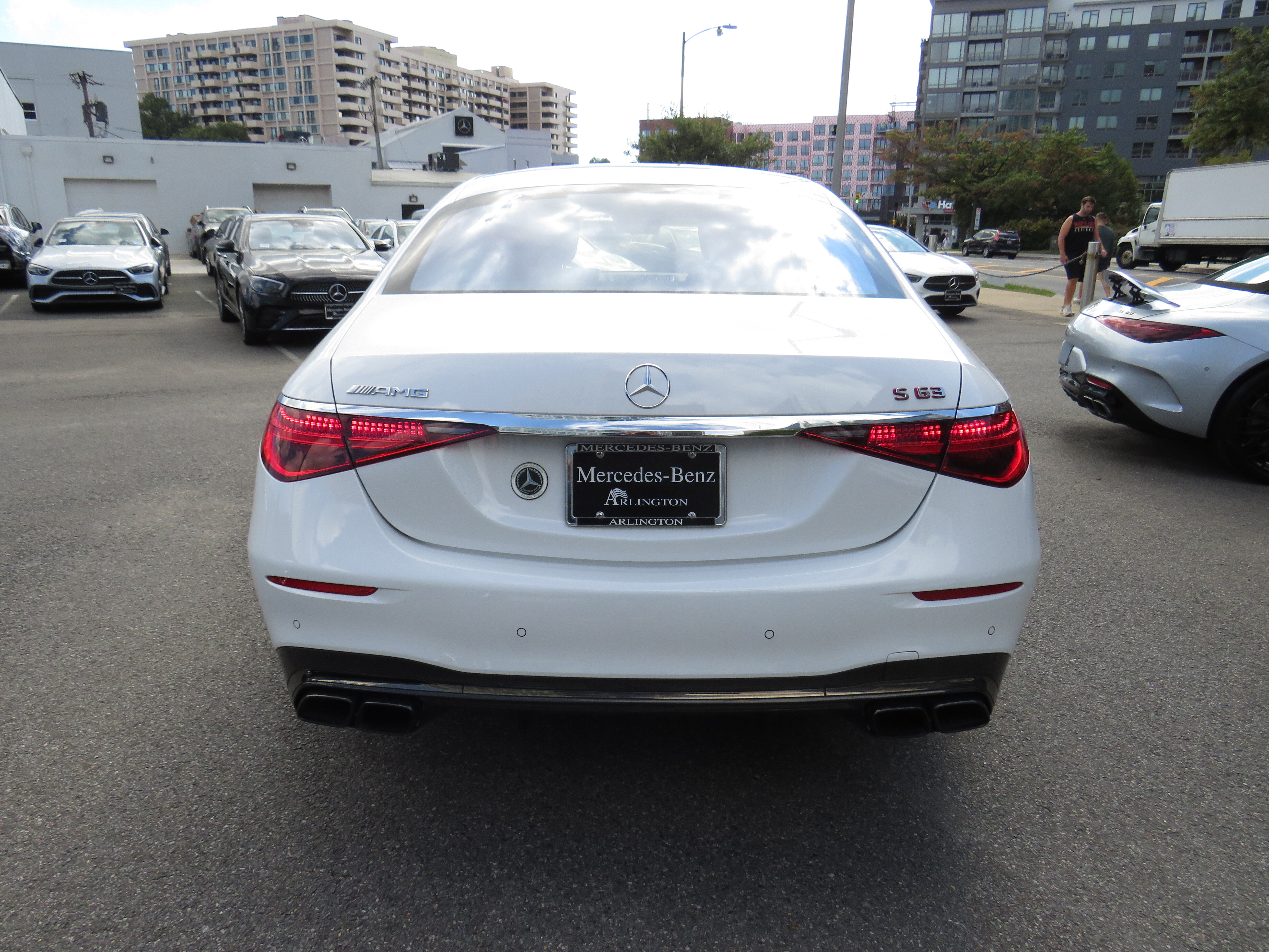 Certified Used 2024 MANUFAKTUR Moonlight White Metallic Mercedes-Benz AMG® S 63 E Performance image 3