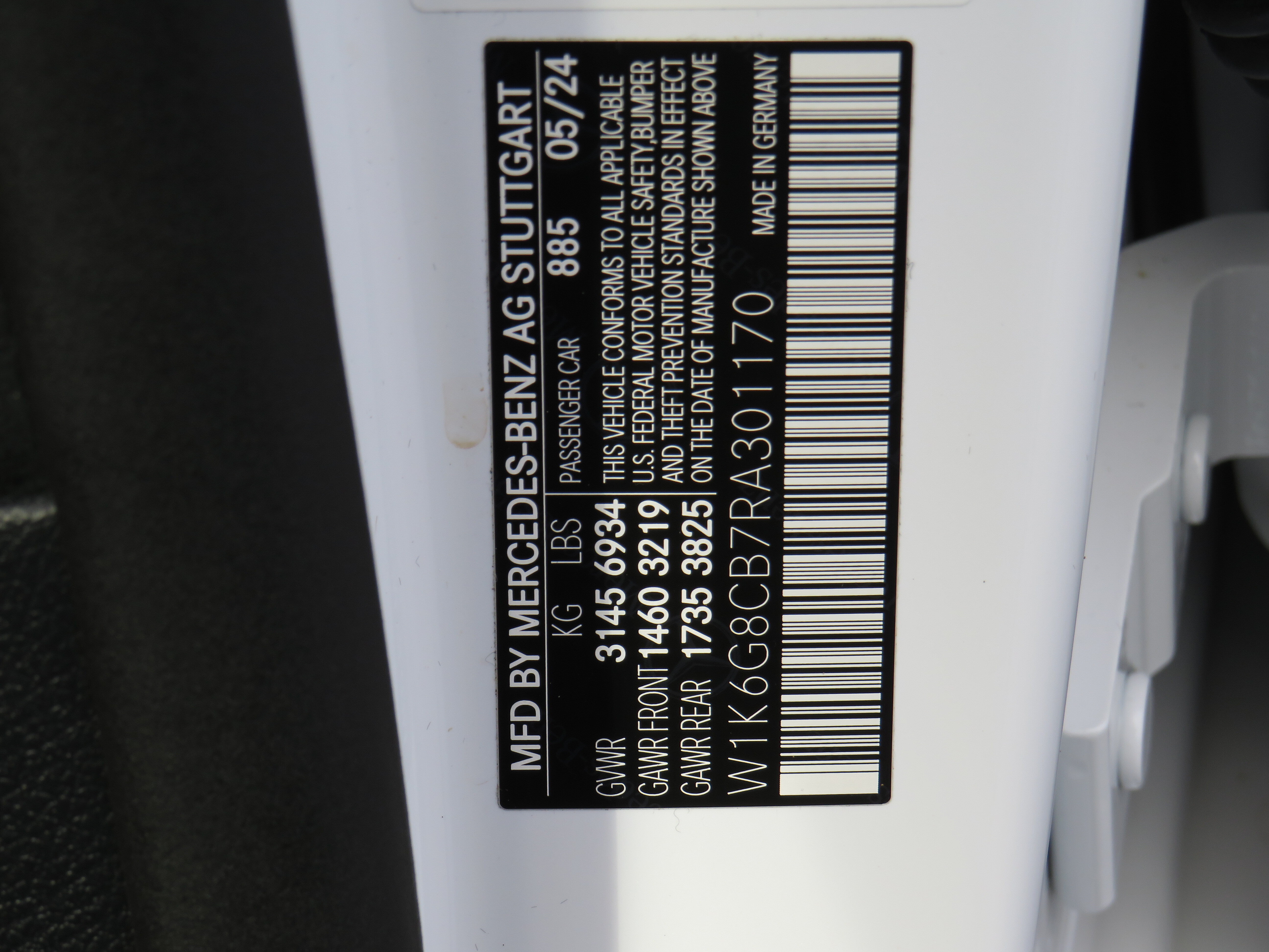 Certified Used 2024 MANUFAKTUR Moonlight White Metallic Mercedes-Benz AMG® S 63 E Performance image 10
