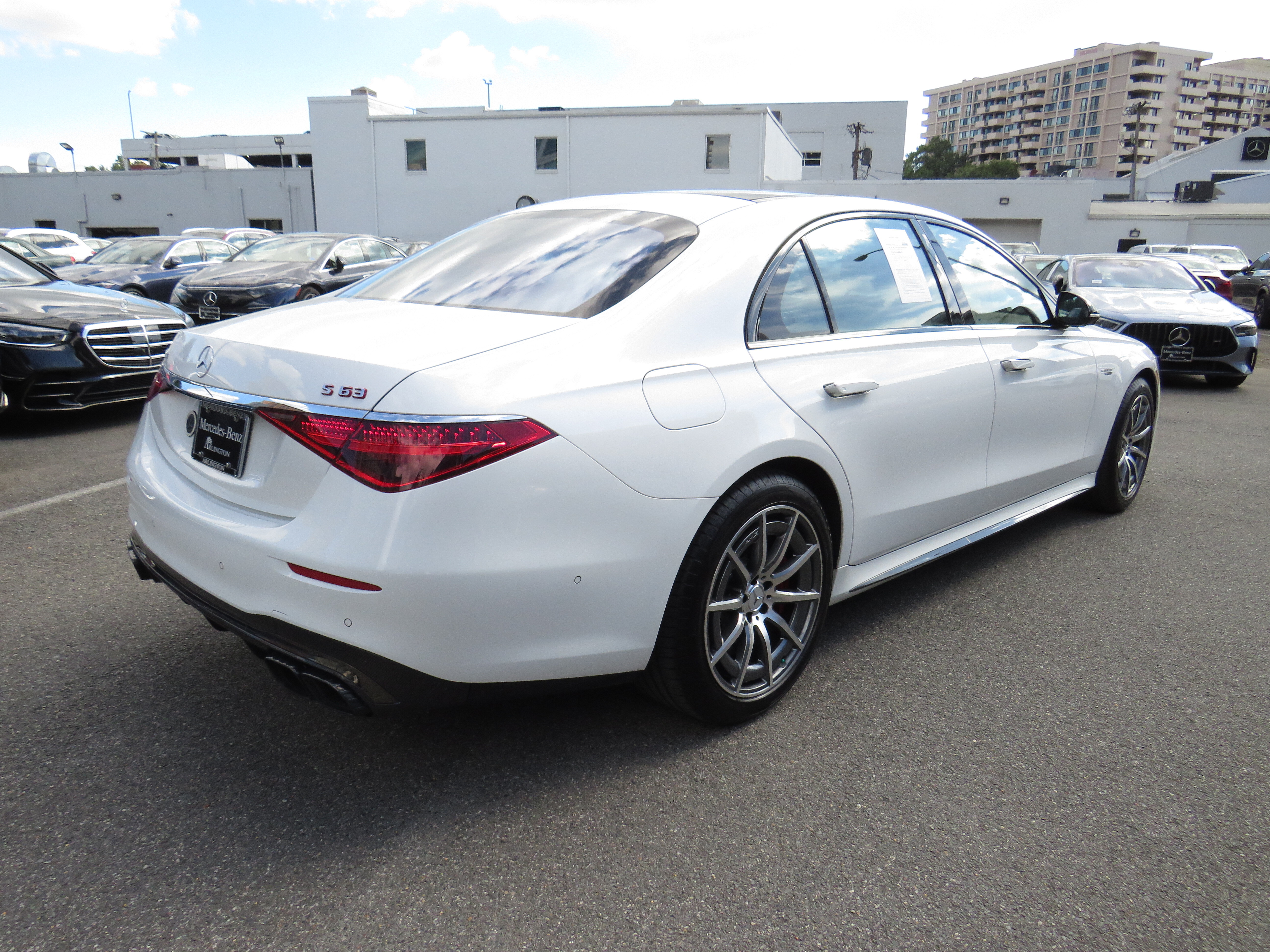 Certified Used 2024 MANUFAKTUR Moonlight White Metallic Mercedes-Benz AMG® S 63 E Performance image 4