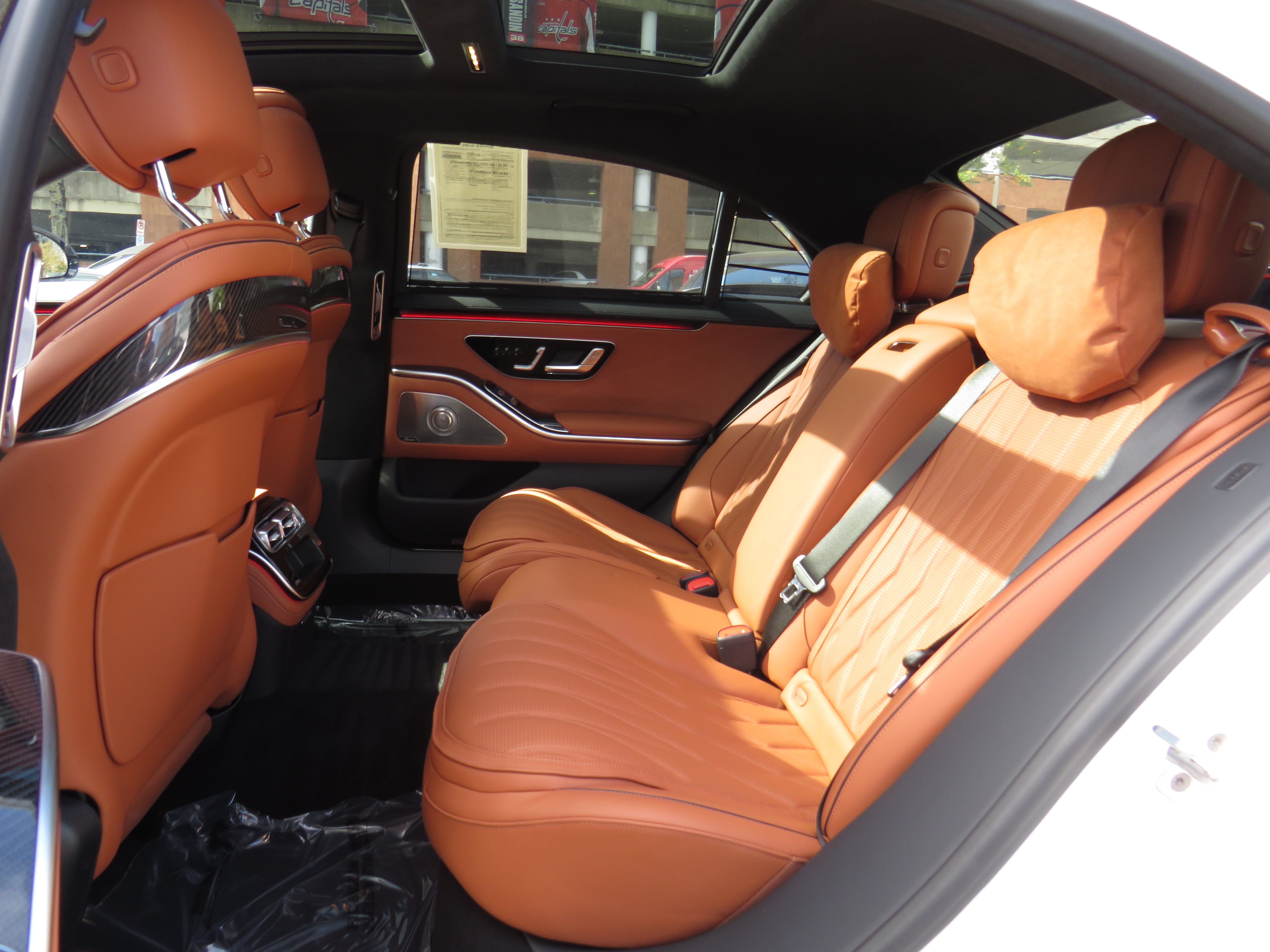 Certified Used 2024 MANUFAKTUR Moonlight White Metallic Mercedes-Benz AMG® S 63 E Performance image 24