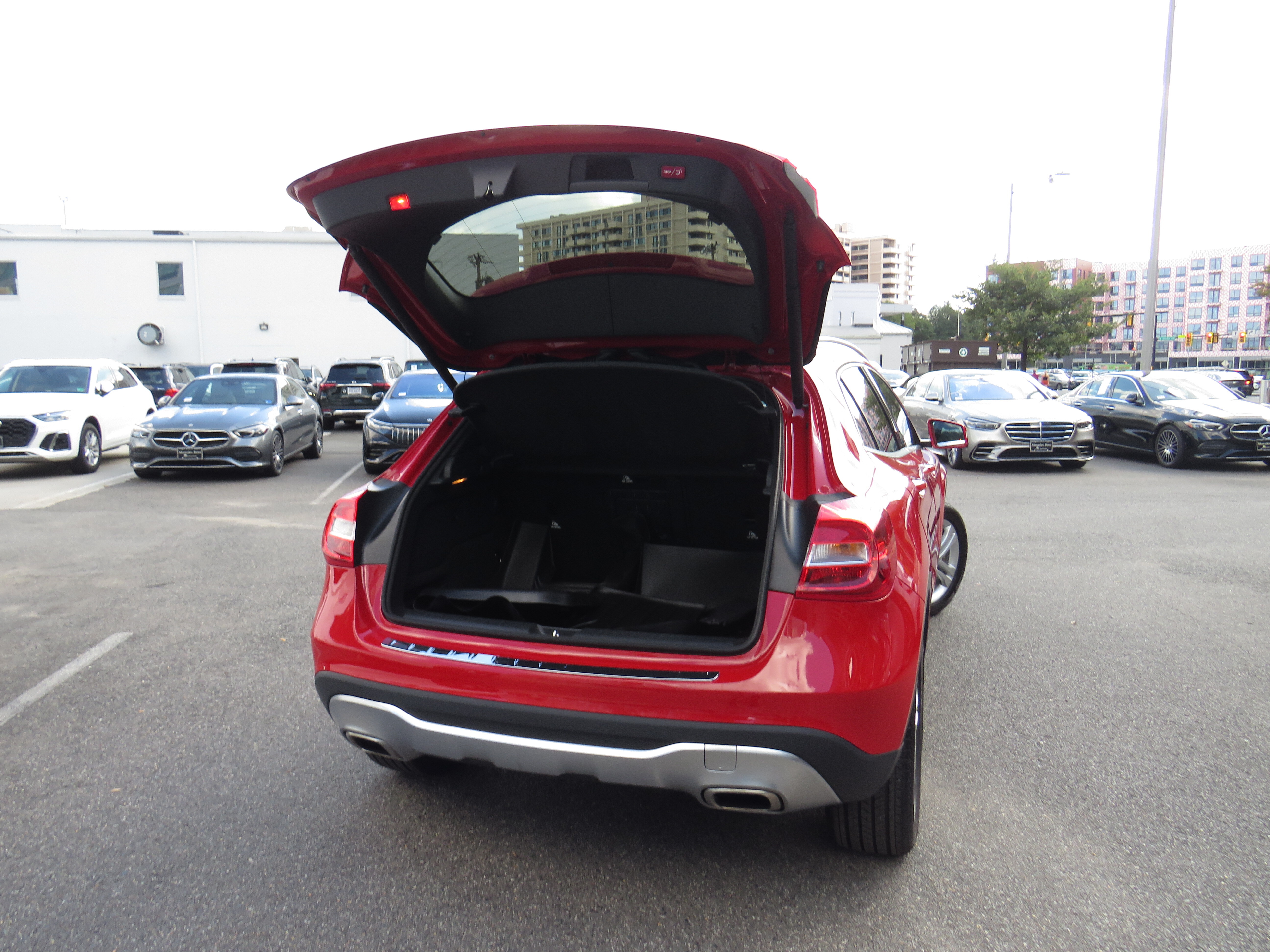 Used 2019 Jupiter Red Mercedes-Benz GLA 250 4MATIC® image 29