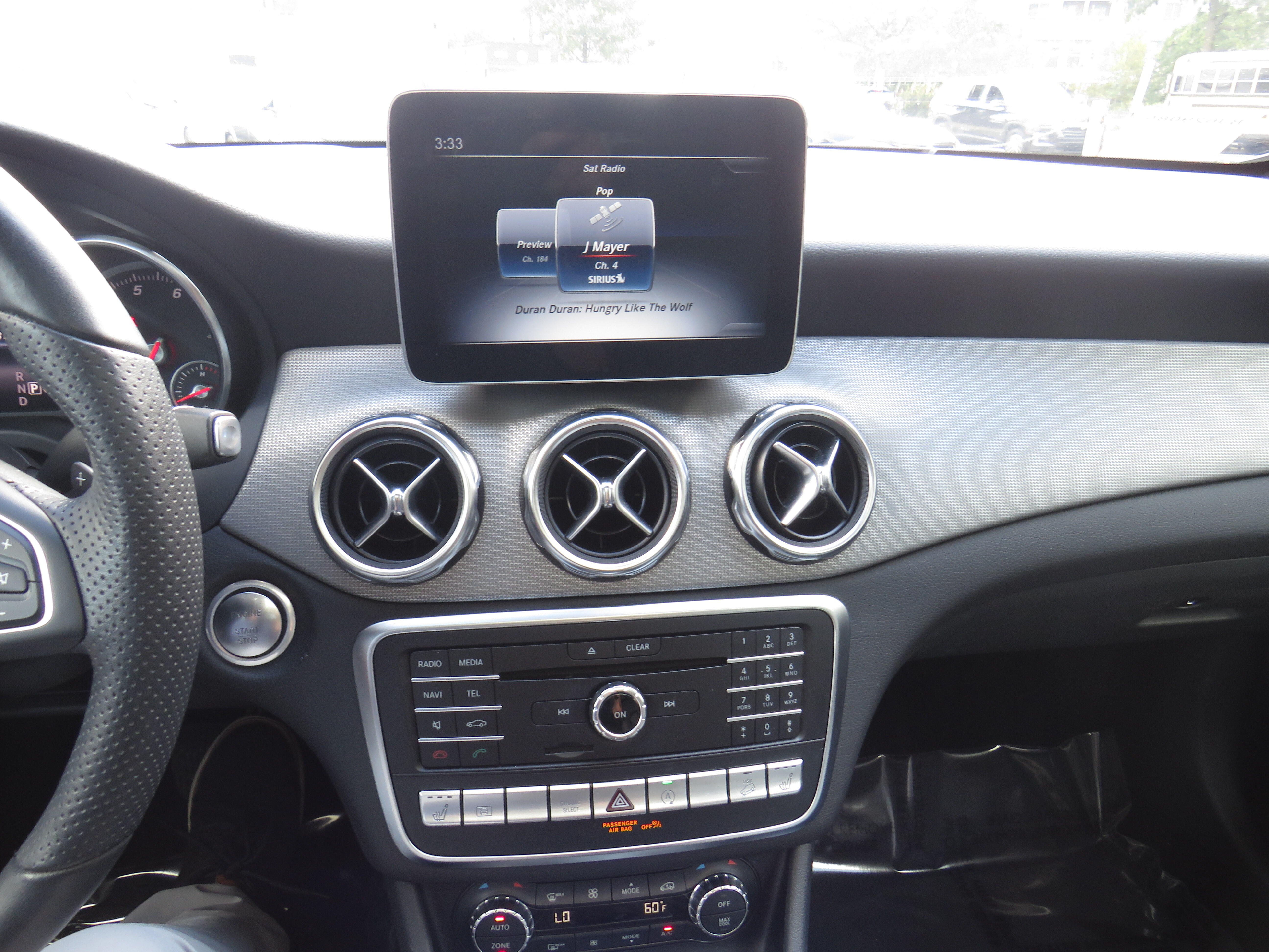 Used 2019 Jupiter Red Mercedes-Benz GLA 250 4MATIC® image 16