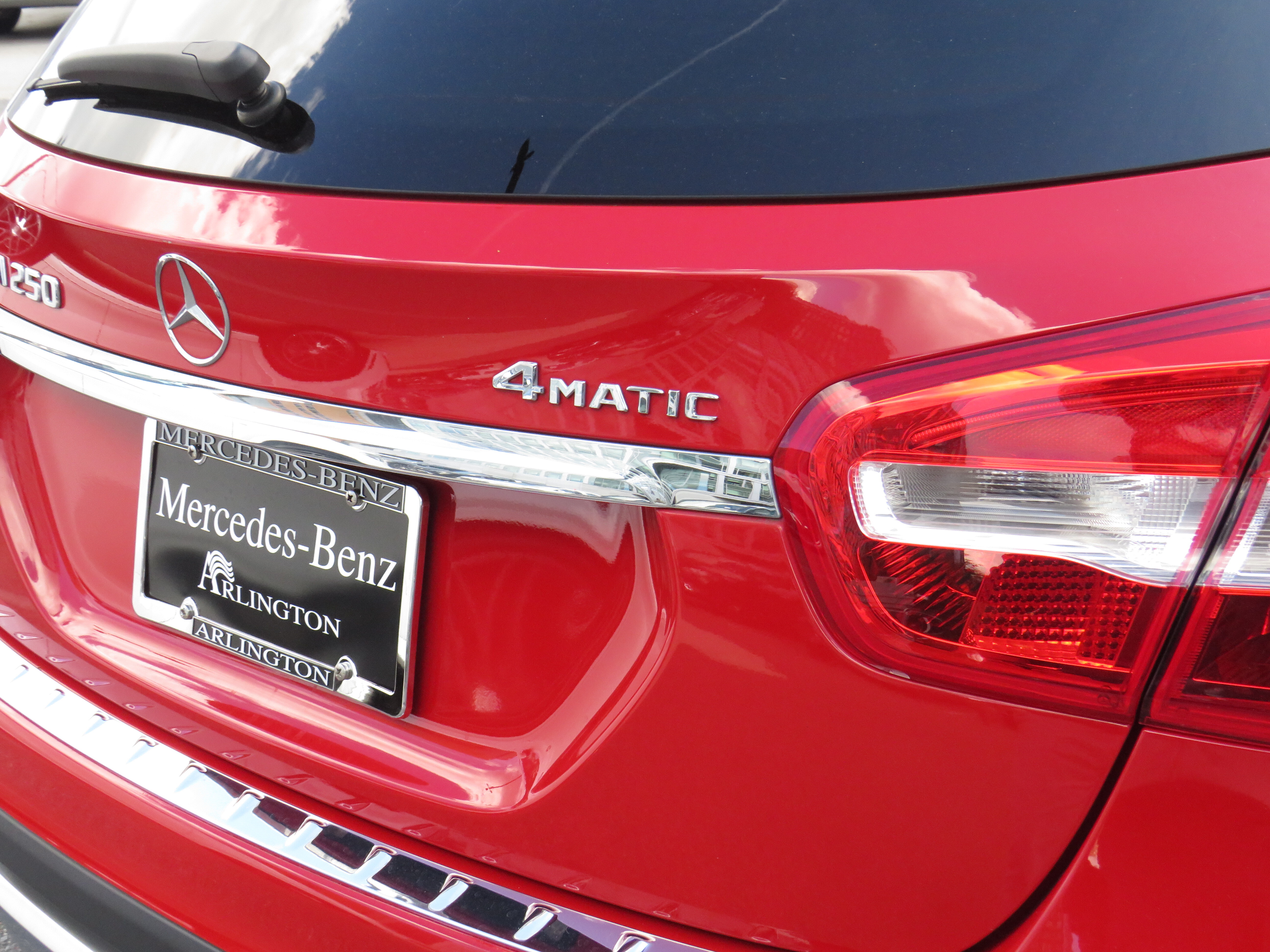 Used 2019 Jupiter Red Mercedes-Benz GLA 250 4MATIC® image 28