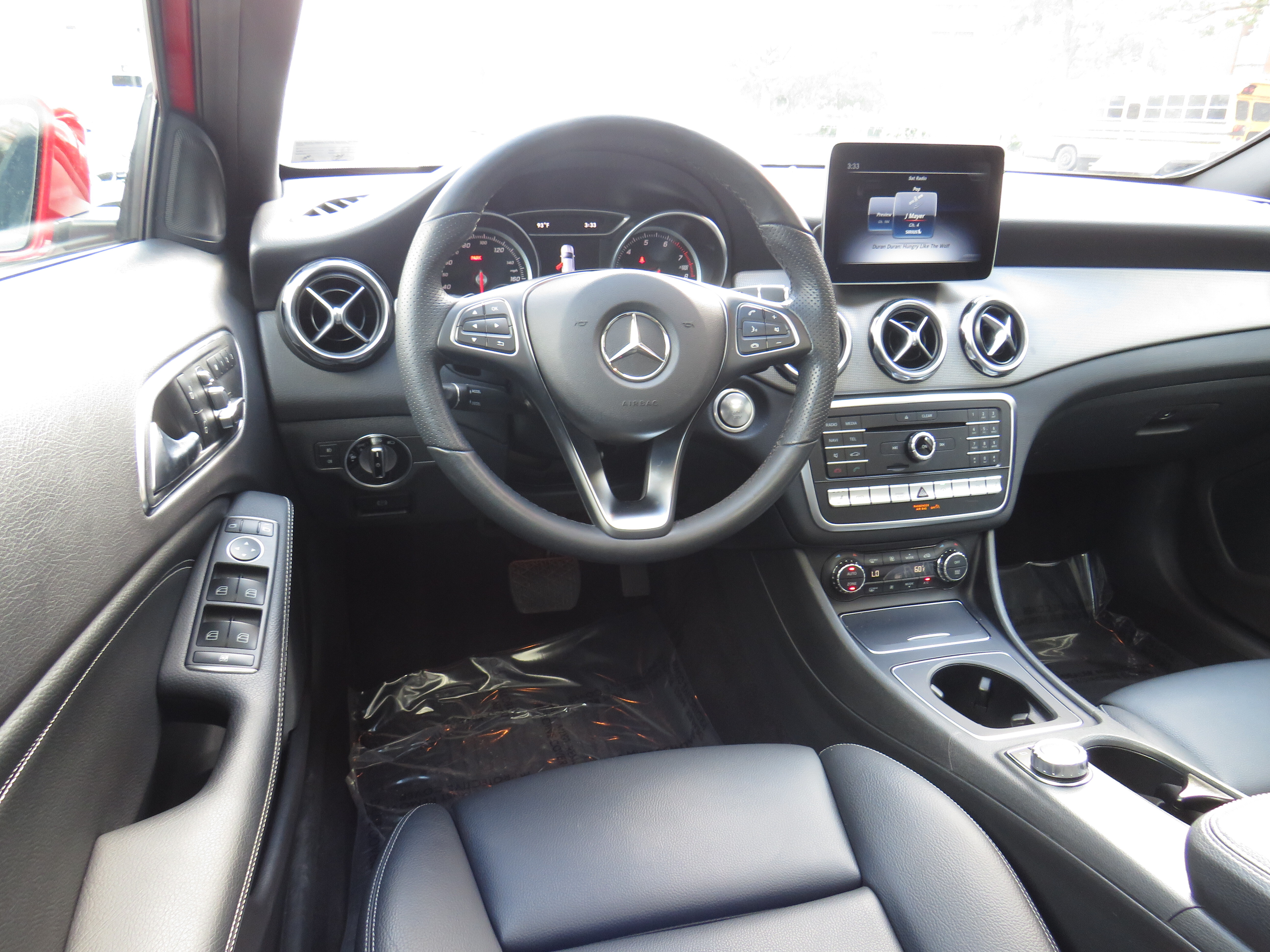 Used 2019 Jupiter Red Mercedes-Benz GLA 250 4MATIC® image 10