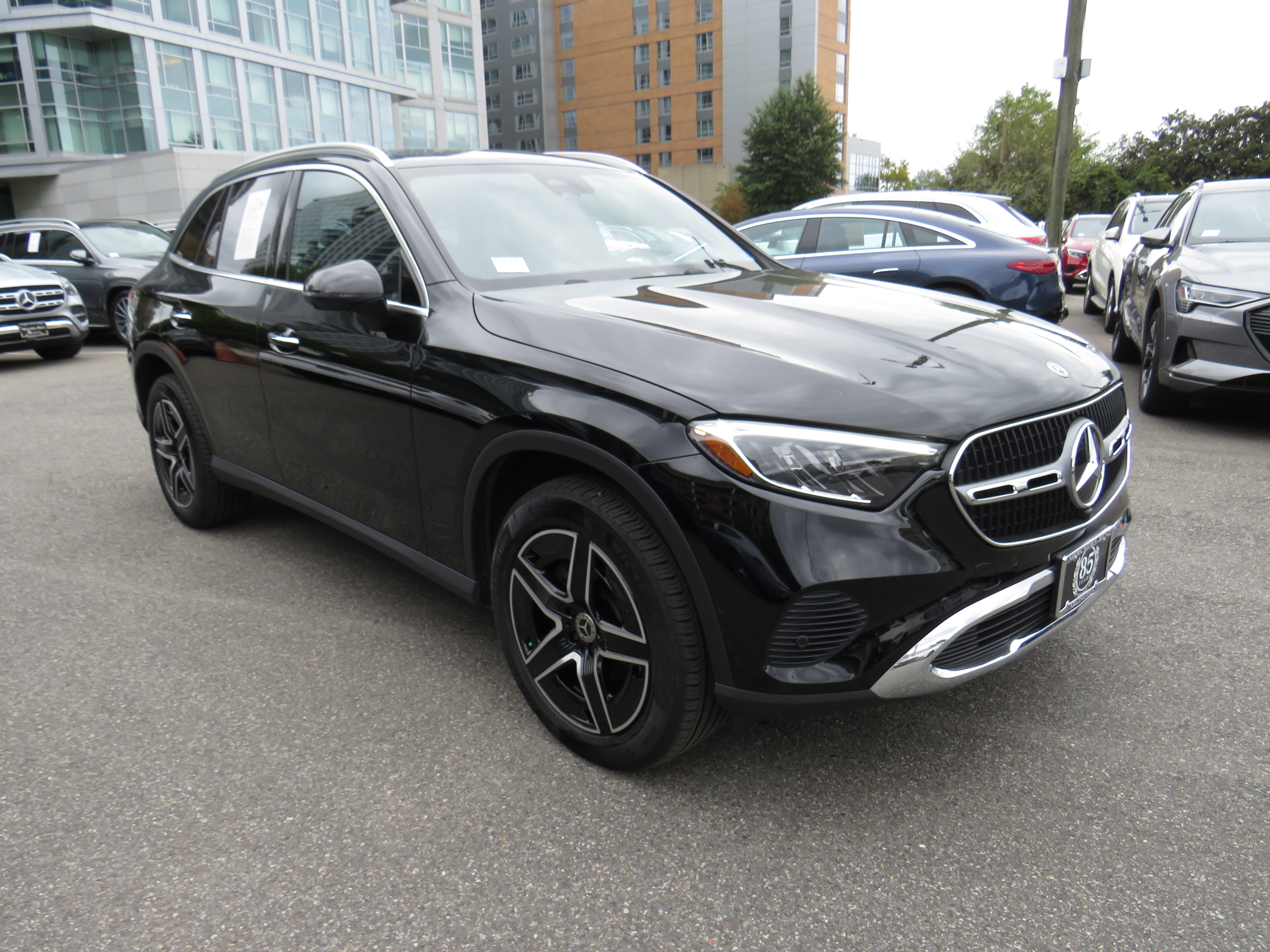 Used 2026 Black Mercedes-Benz GLC 300 4MATIC® image 5