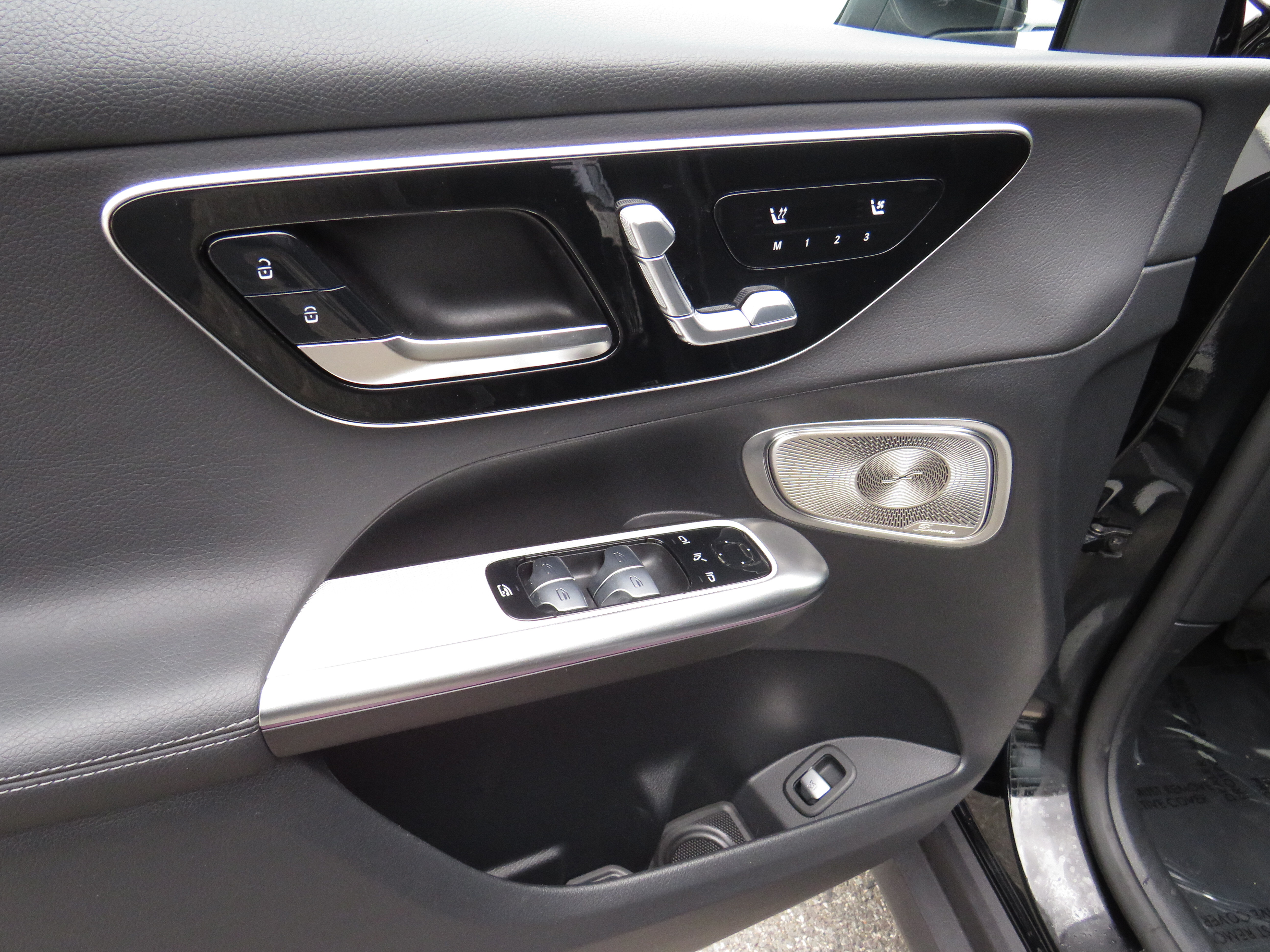Used 2026 Black Mercedes-Benz GLC 300 4MATIC® image 9