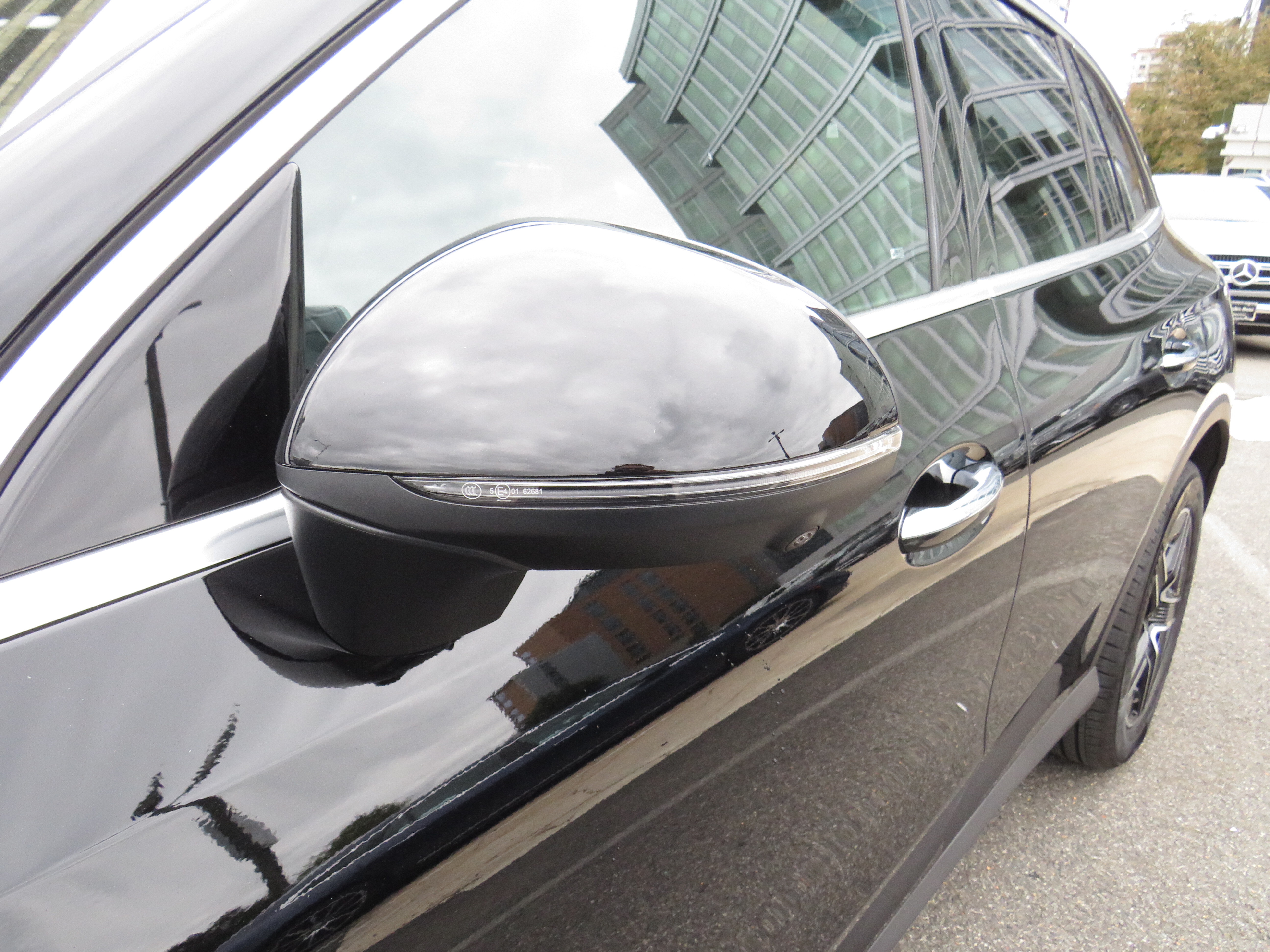 Used 2026 Black Mercedes-Benz GLC 300 4MATIC® image 27