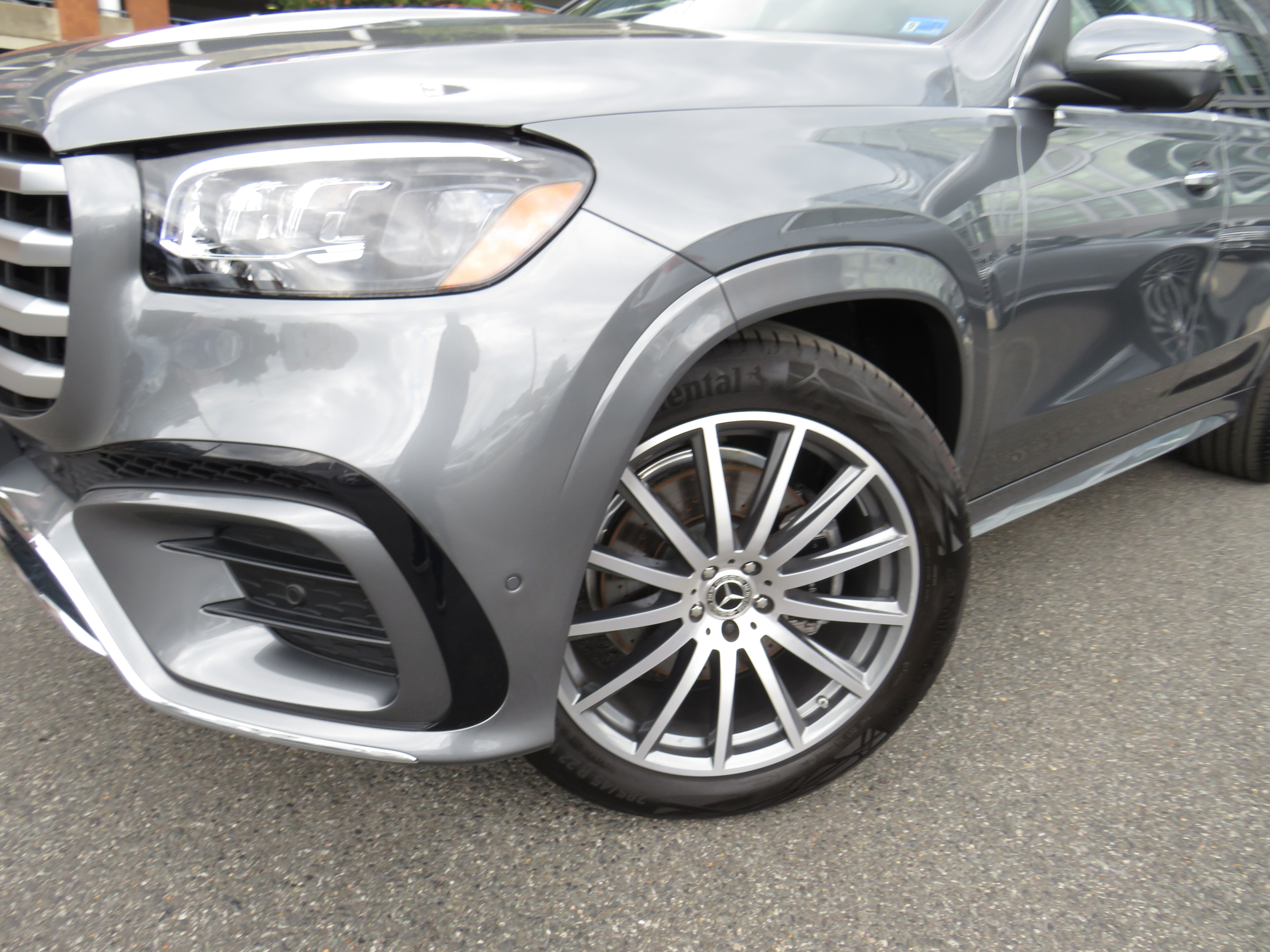 Certified Used 2025 Selenite Grey Metallic Mercedes-Benz GLS 450 image 23