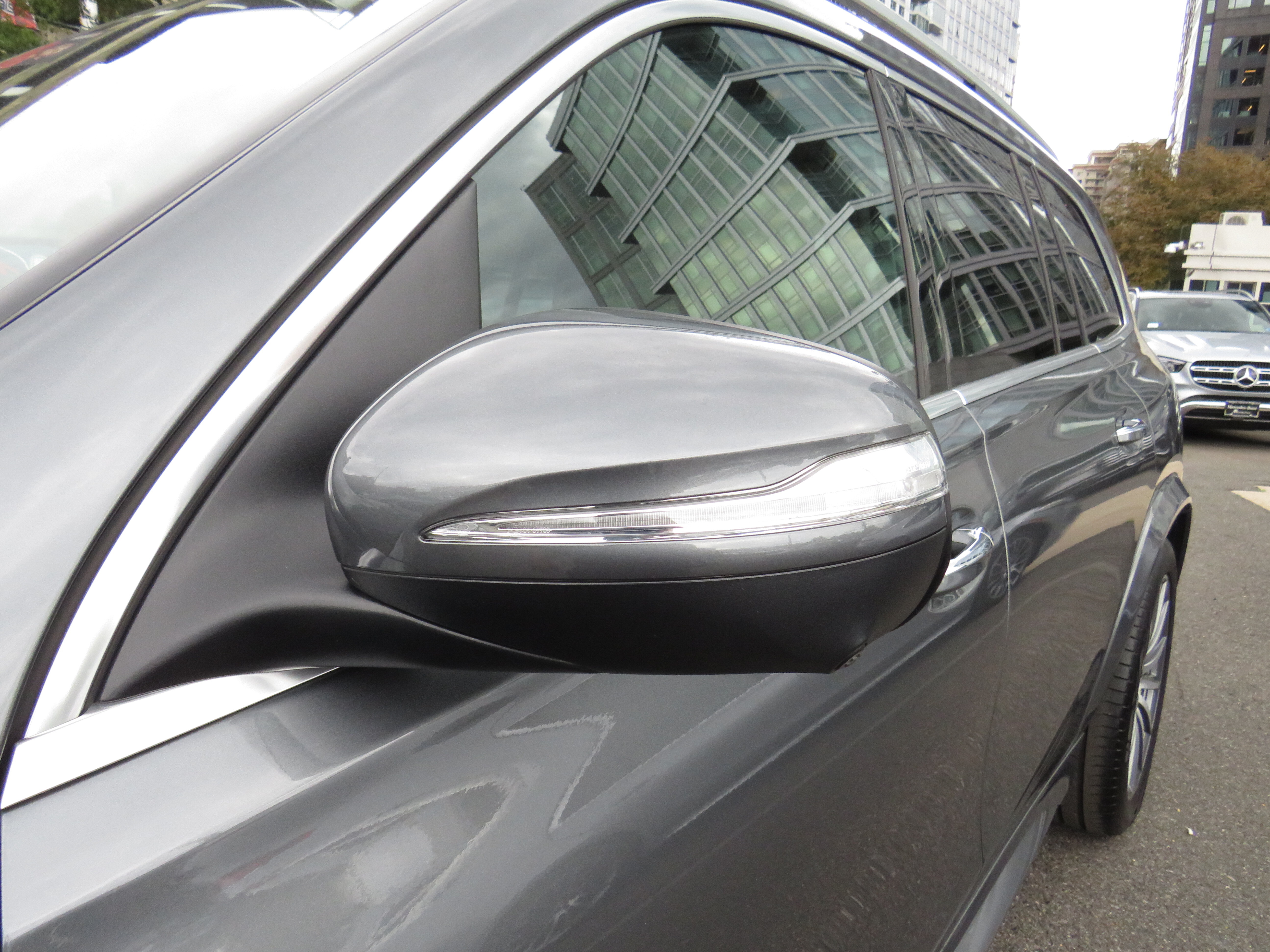 Certified Used 2025 Selenite Grey Metallic Mercedes-Benz GLS 450 image 26