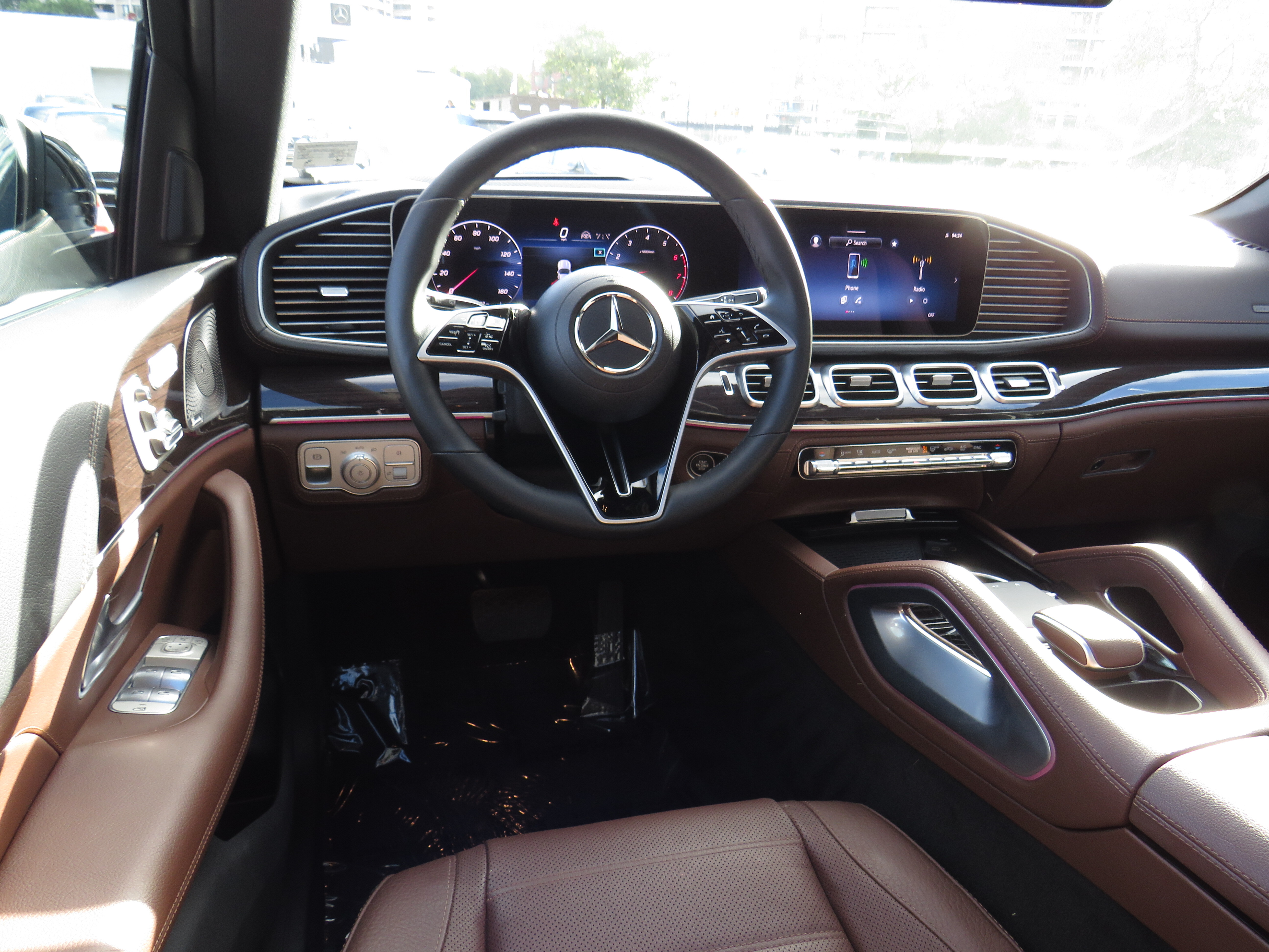 Certified Used 2024 Black Mercedes-Benz GLE 350 4MATIC® image 10