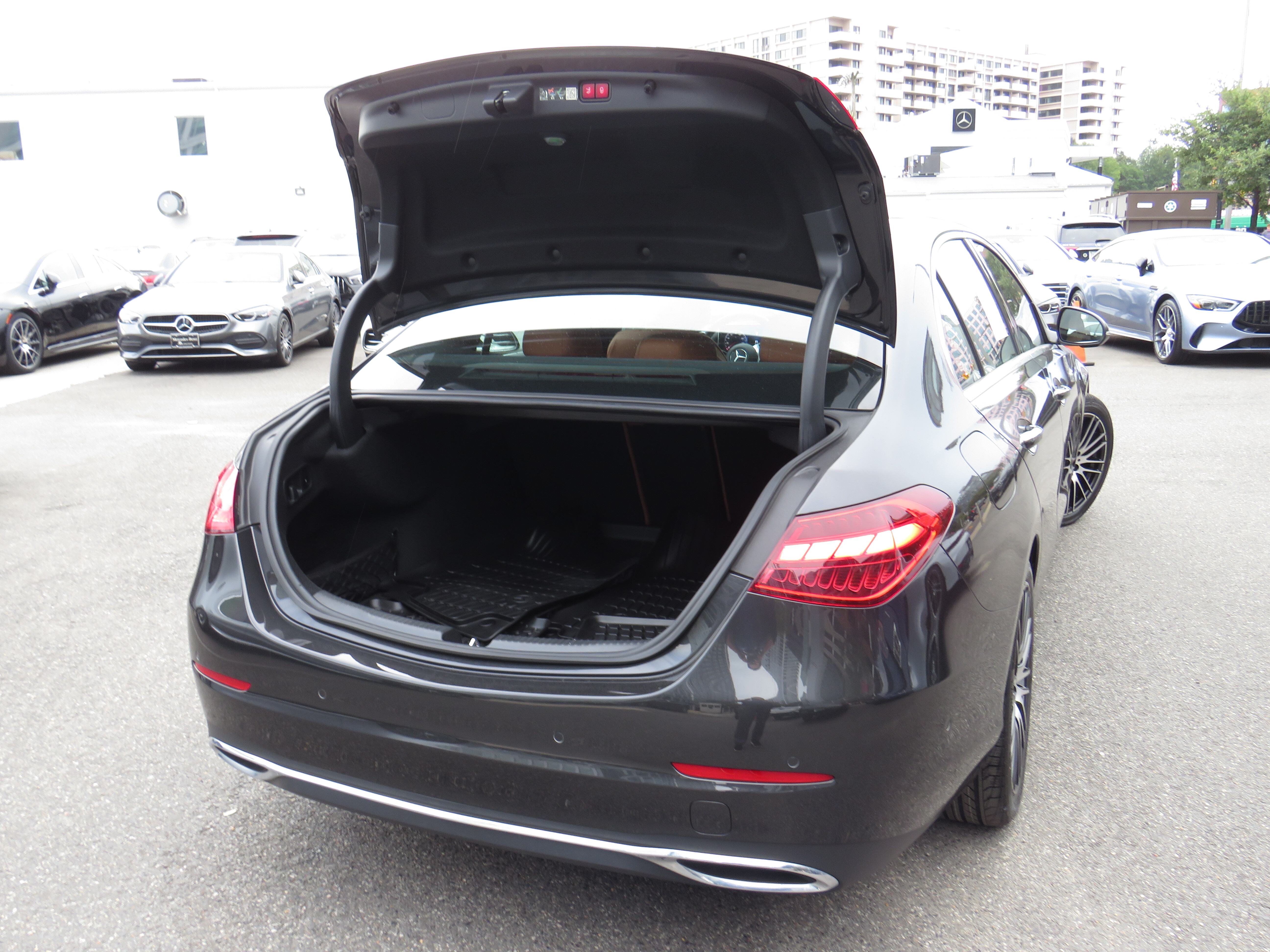 Certified Used 2023 Graphite Grey Metallic Mercedes-Benz C 300 4MATIC® image 30