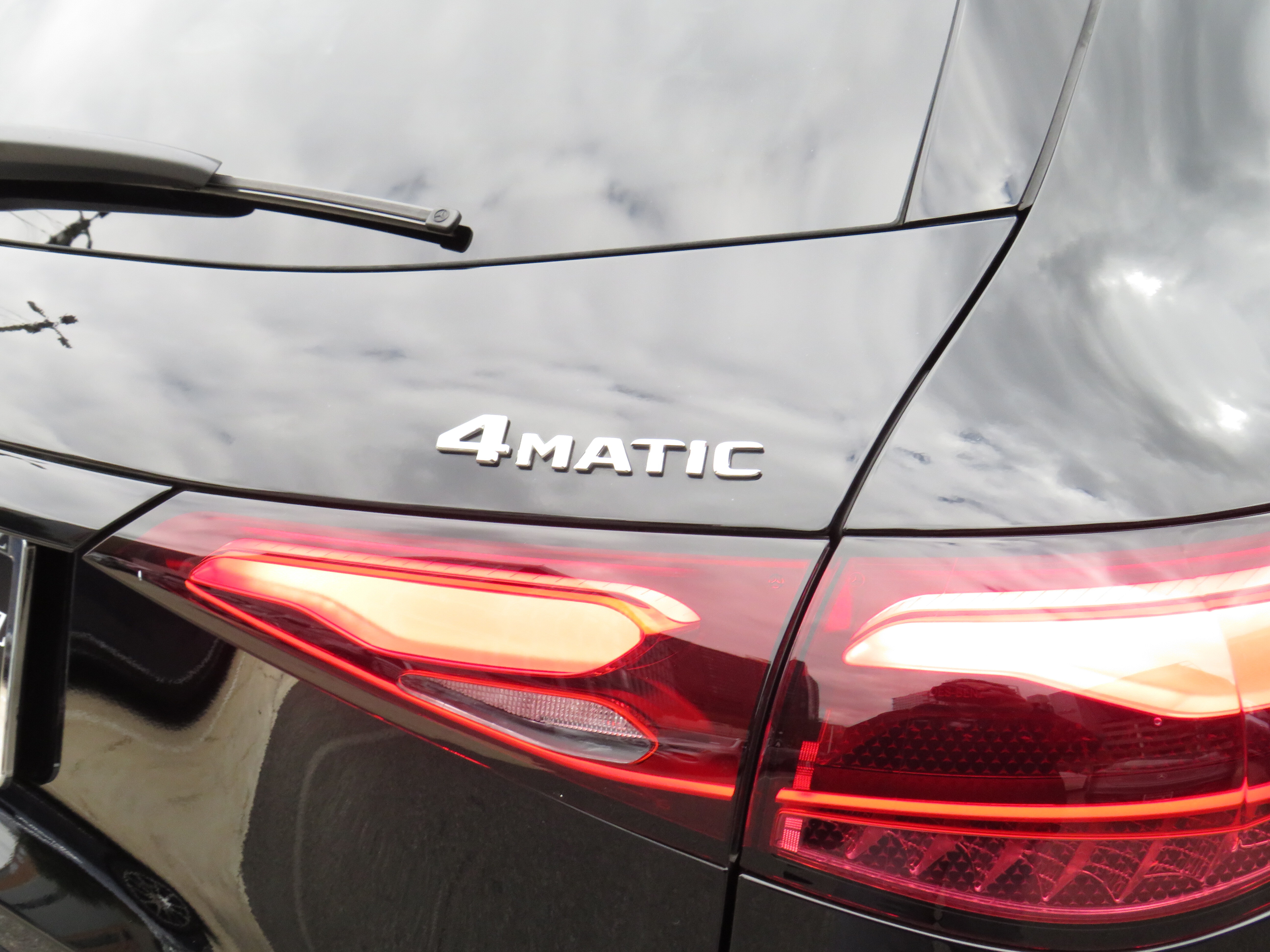 Used 2026 Black Mercedes-Benz GLC 300 4MATIC® image 30