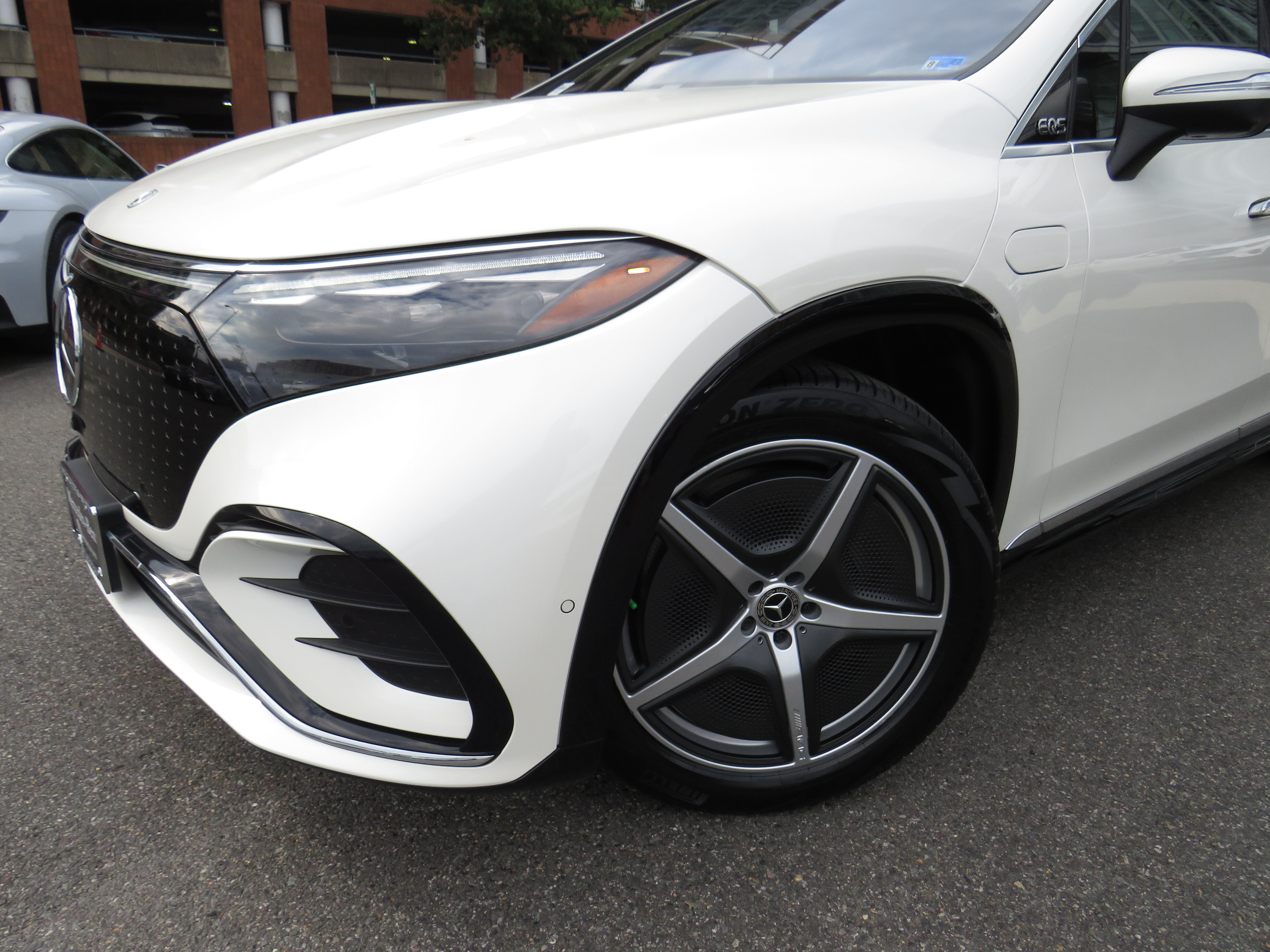 Certified Used 2023 Polar White Mercedes-Benz EQS 580 4MATIC® image 23
