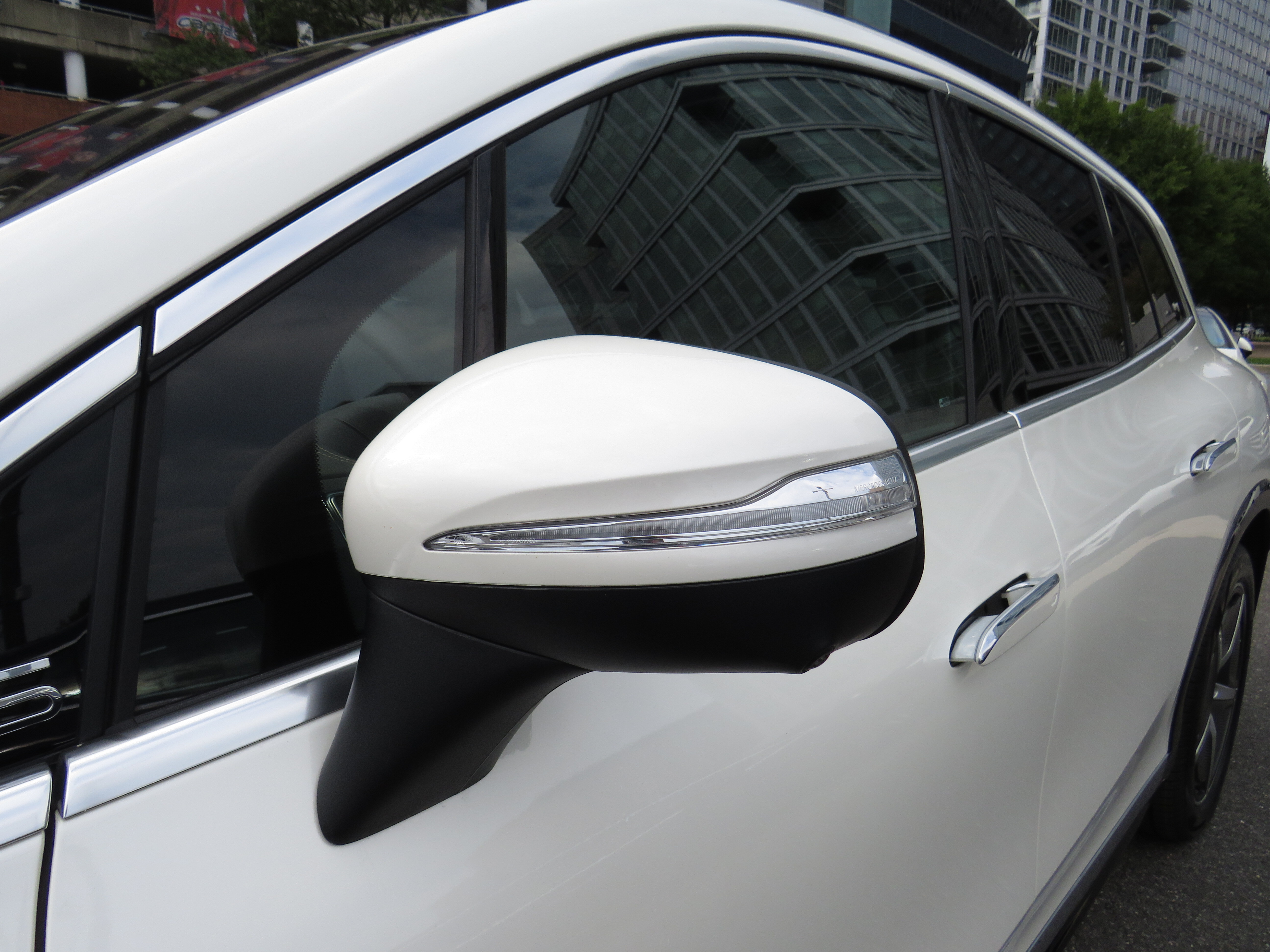 Certified Used 2023 Polar White Mercedes-Benz EQS 580 4MATIC® image 26