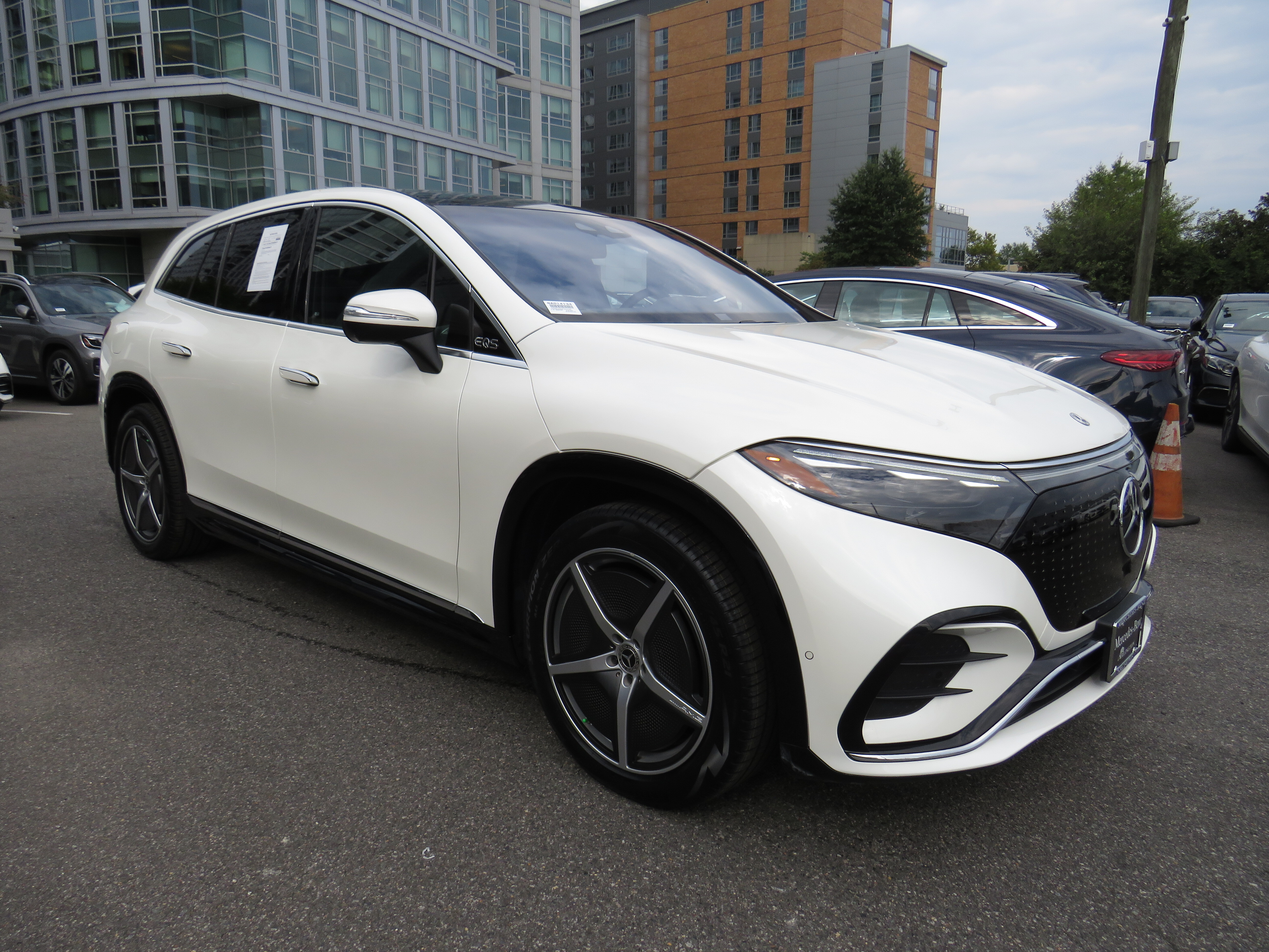 Certified Used 2023 Polar White Mercedes-Benz EQS 580 4MATIC® image 5