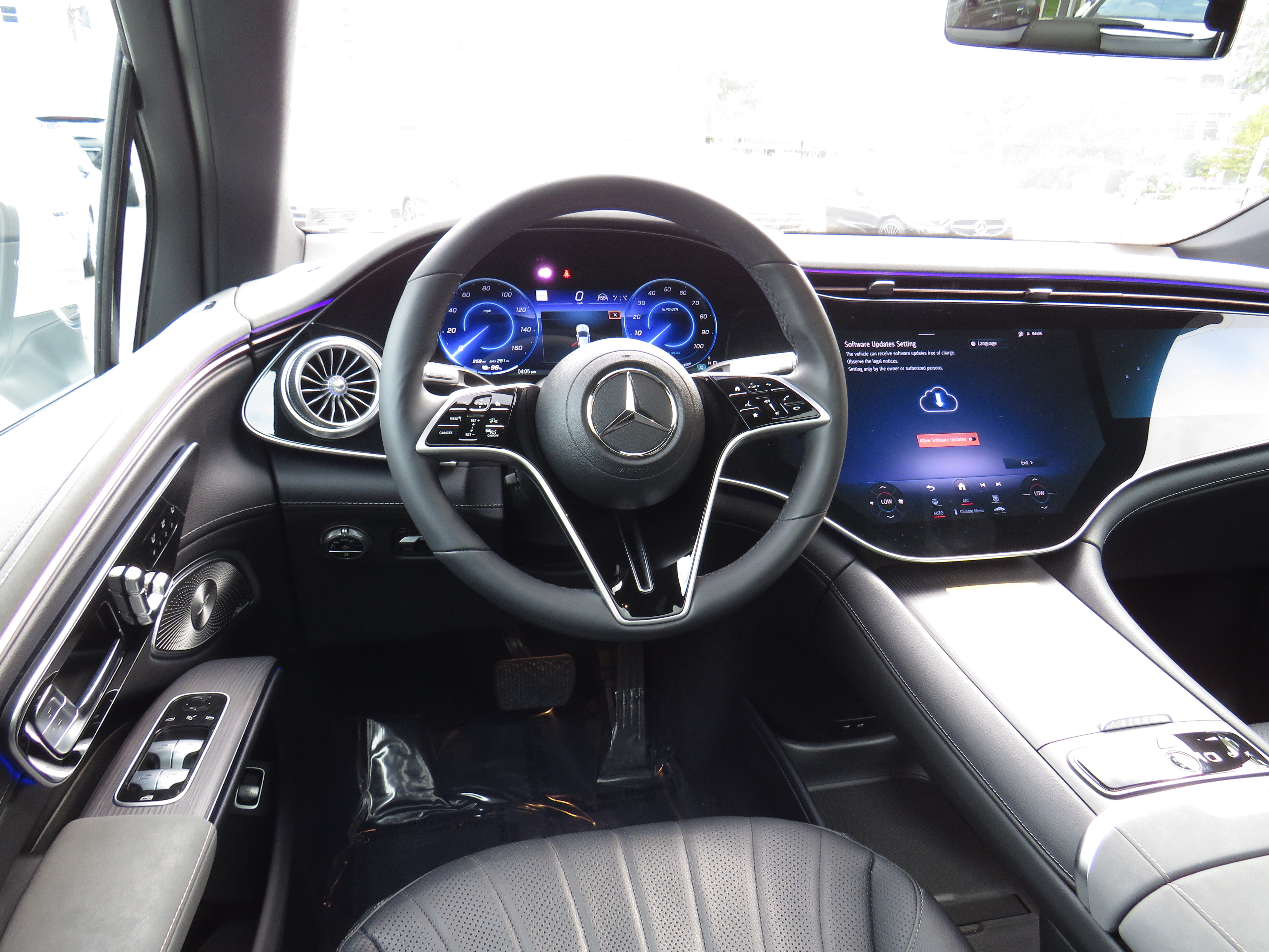Certified Used 2023 Polar White Mercedes-Benz EQS 580 4MATIC® image 9