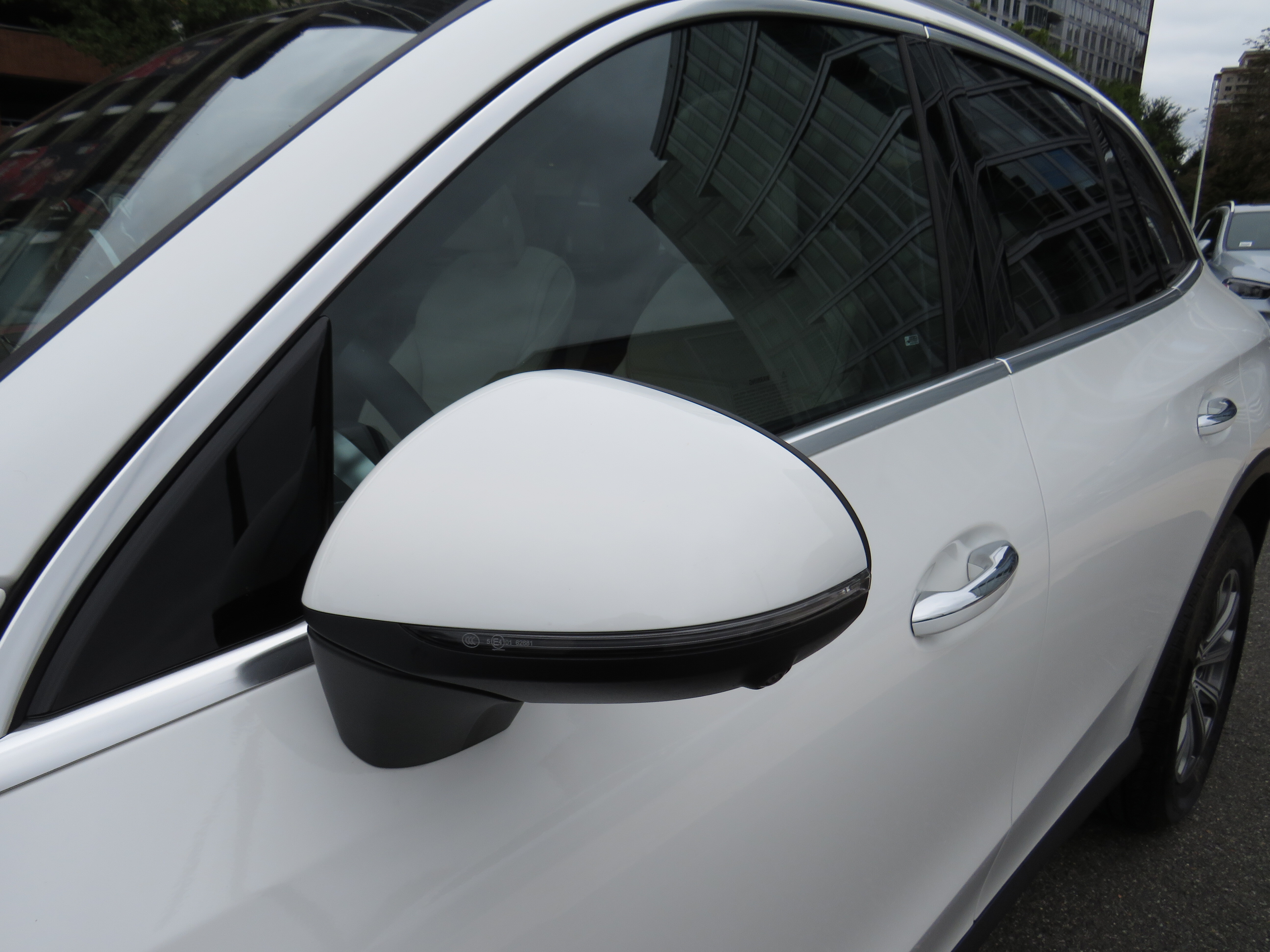 Used 2026 Polar White Mercedes-Benz GLC 300 4MATIC® image 26