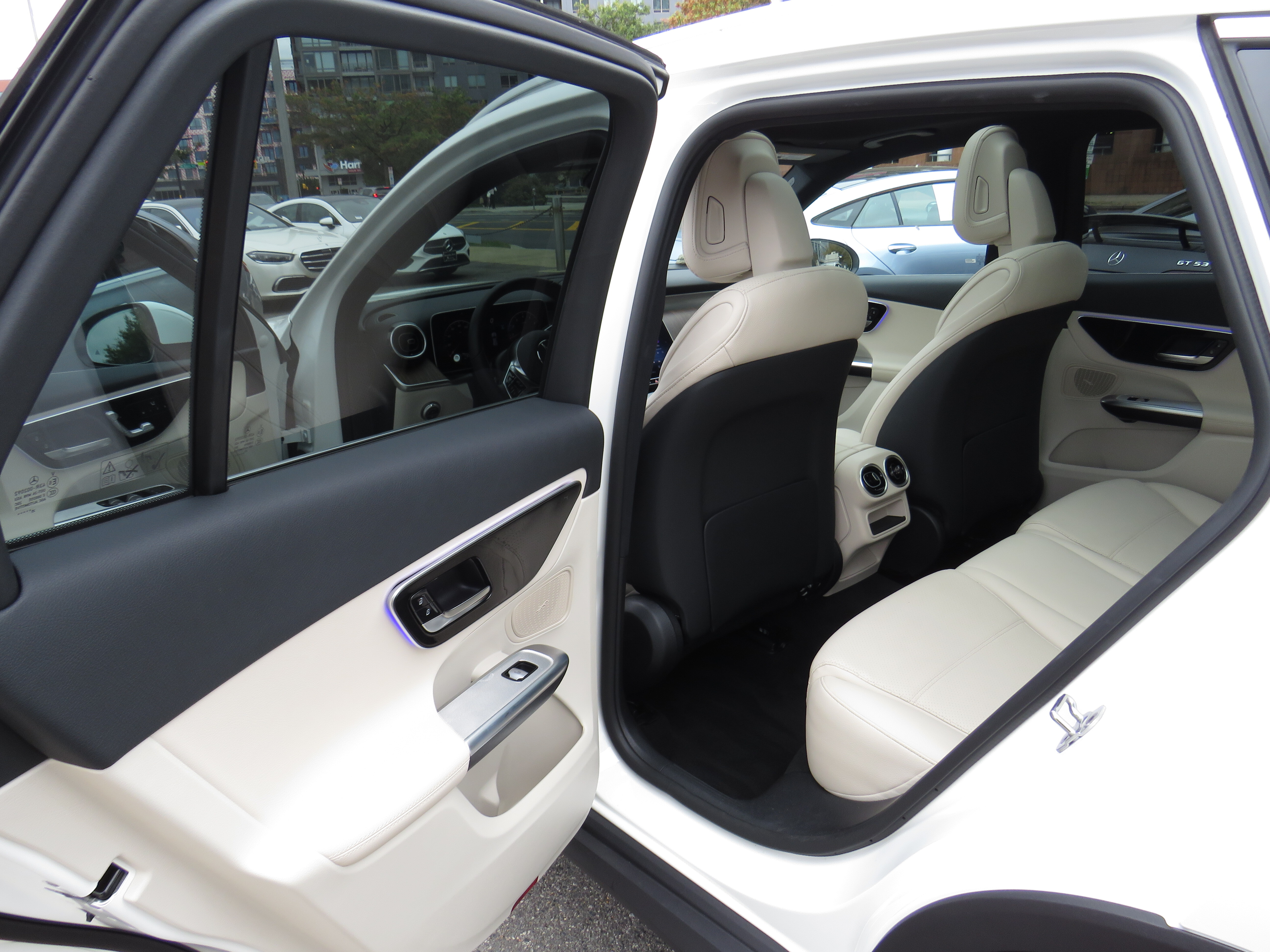 Used 2026 Polar White Mercedes-Benz GLC 300 4MATIC® image 20