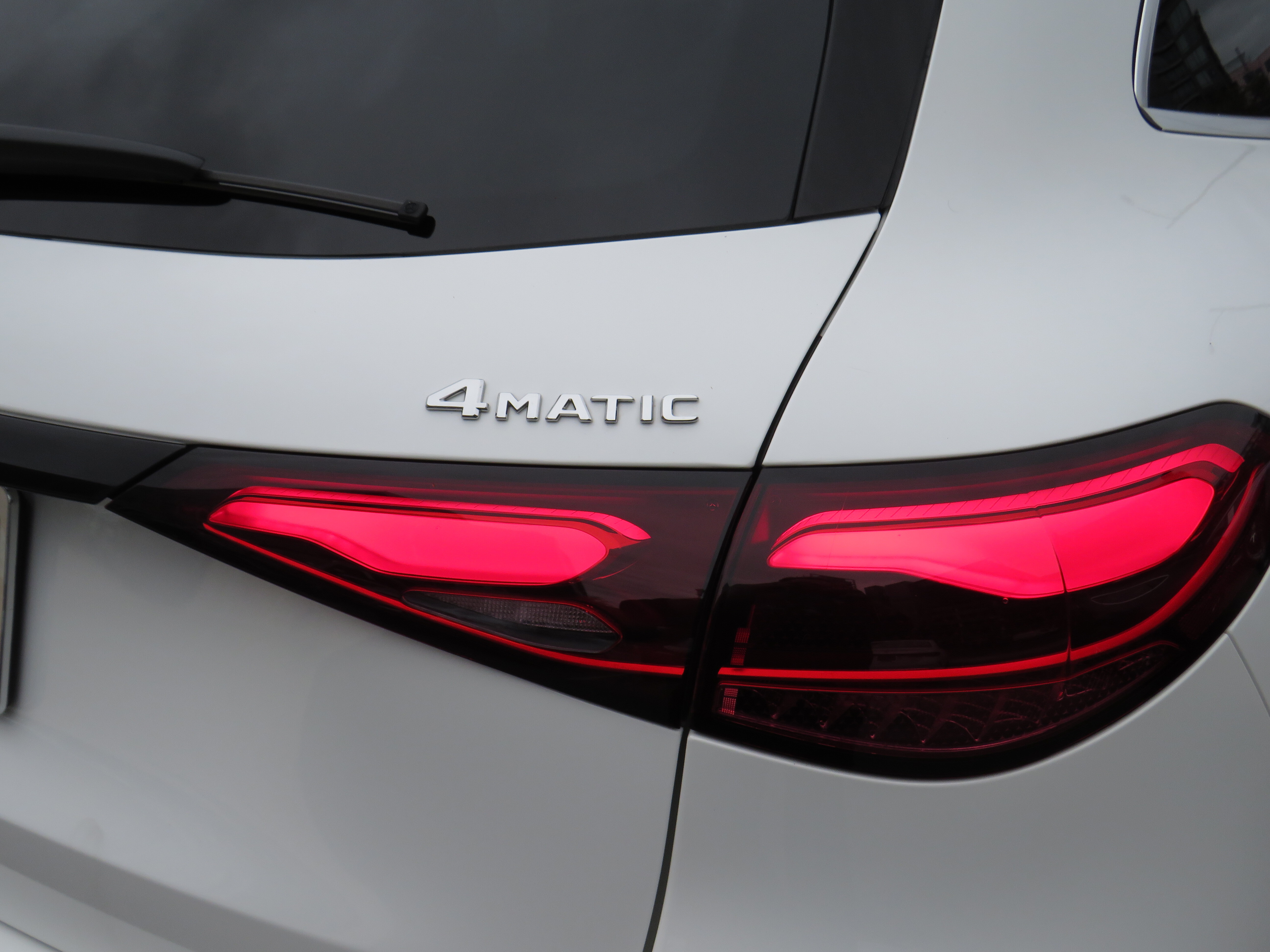Used 2026 Polar White Mercedes-Benz GLC 300 4MATIC® image 29